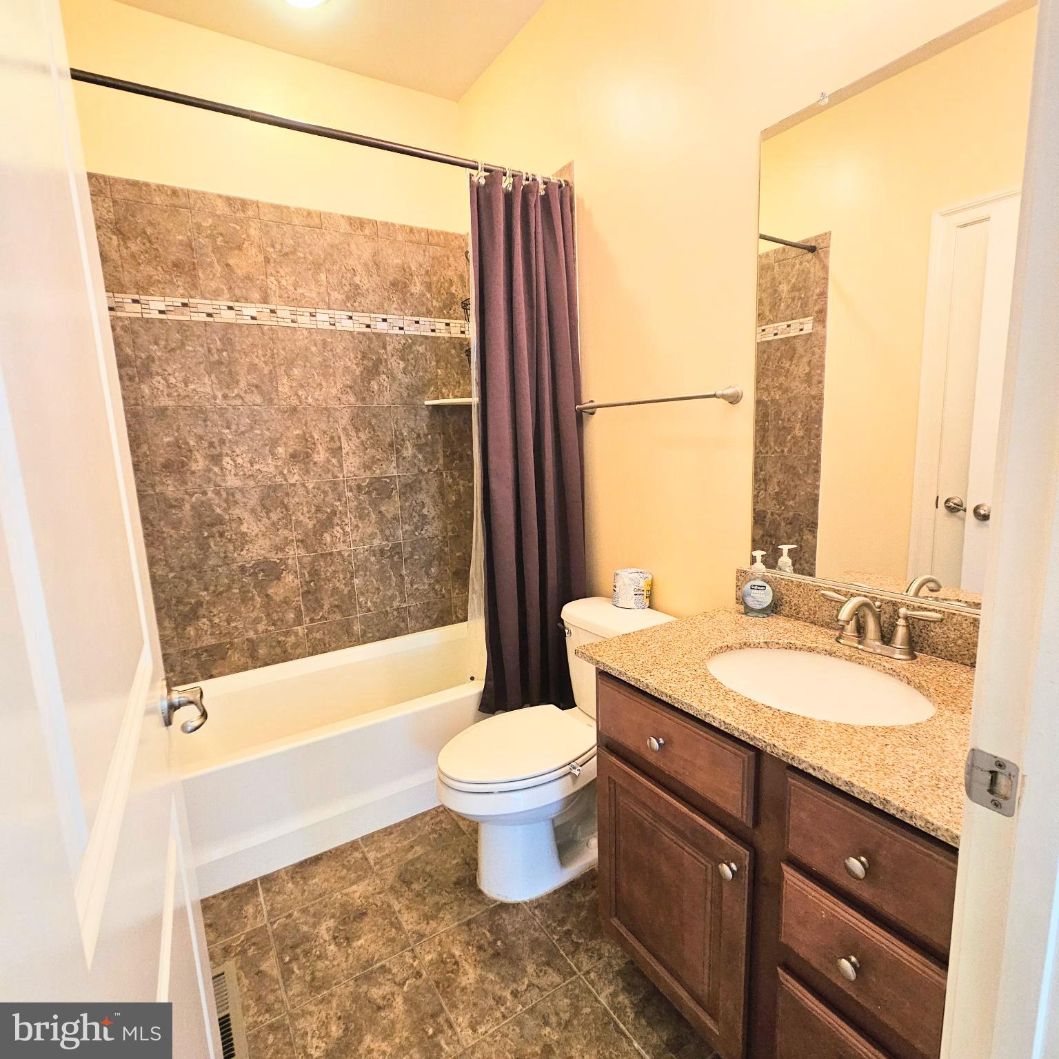 GRANDE AT CANAL POINTE - Residential