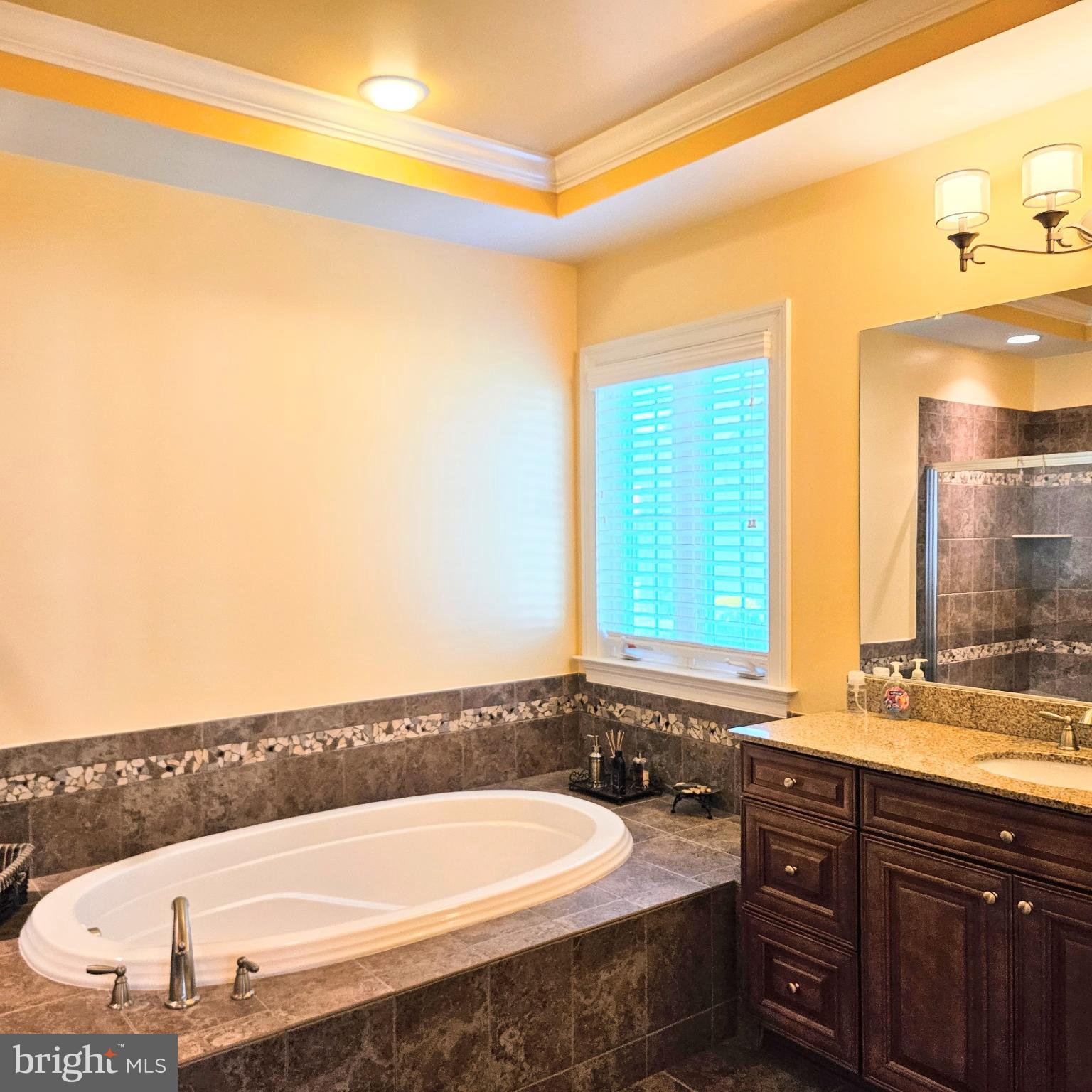 GRANDE AT CANAL POINTE - Residential