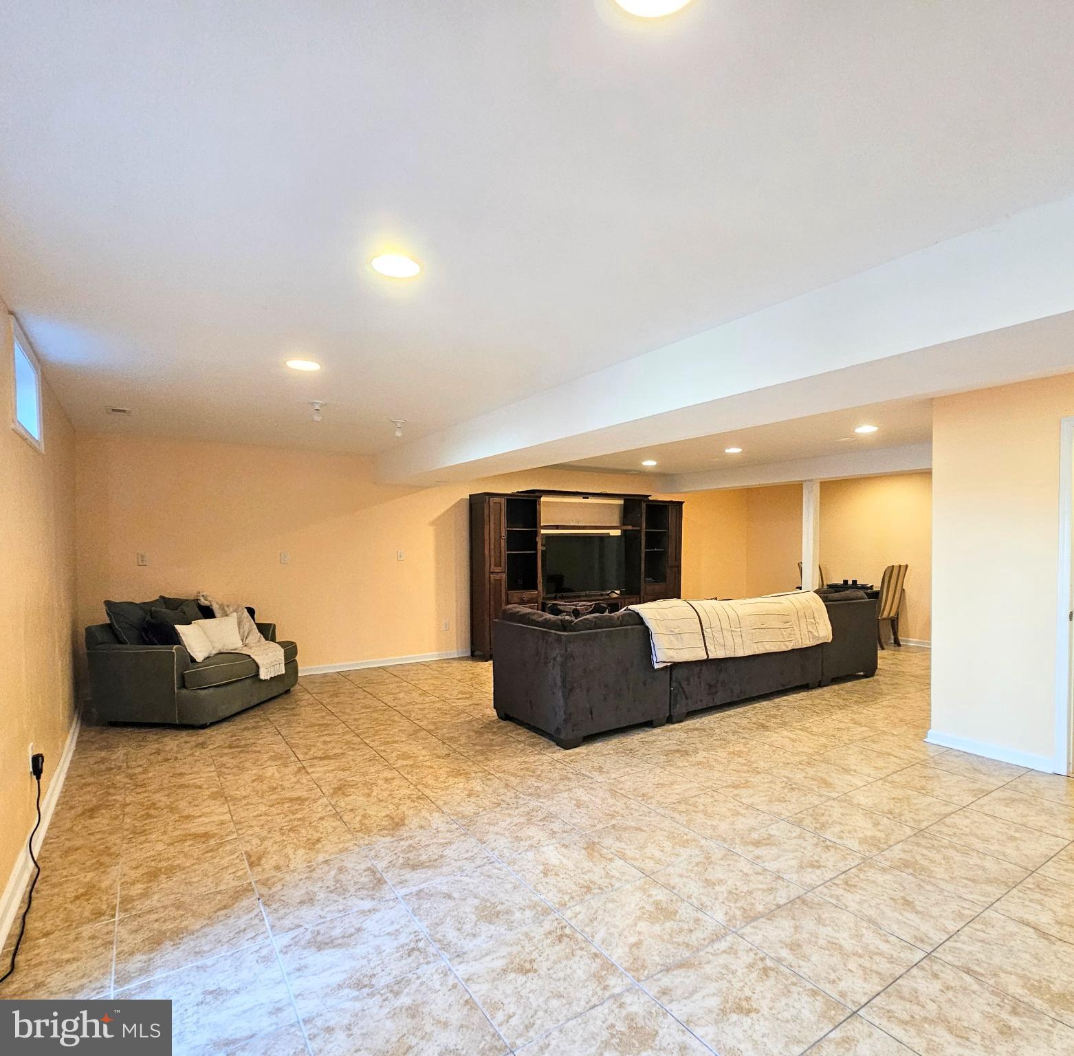 GRANDE AT CANAL POINTE - Residential