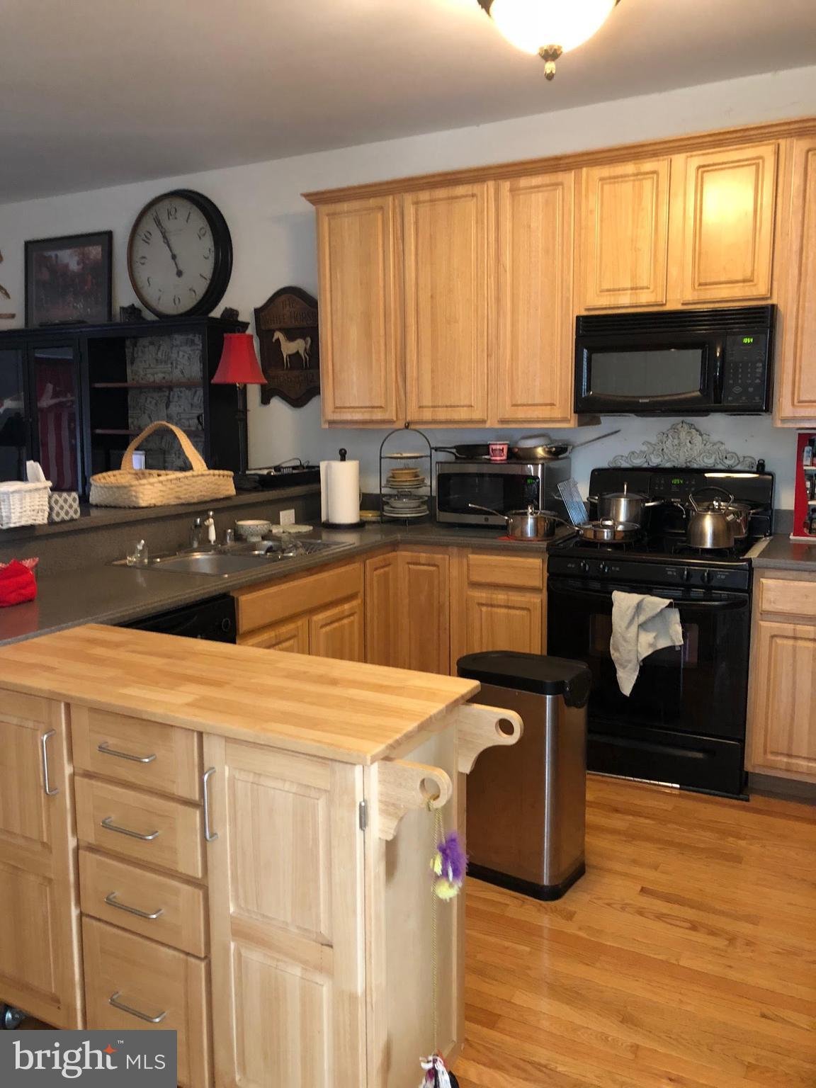 QUILTING BEE - Residential