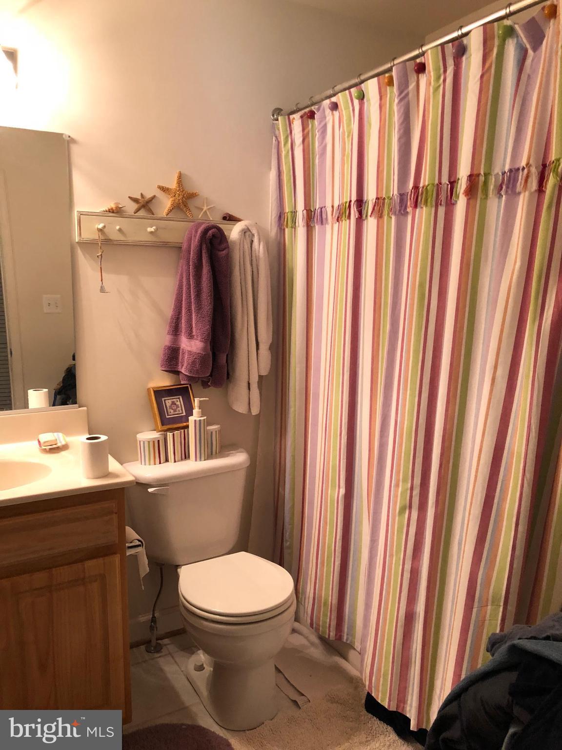 QUILTING BEE - Residential