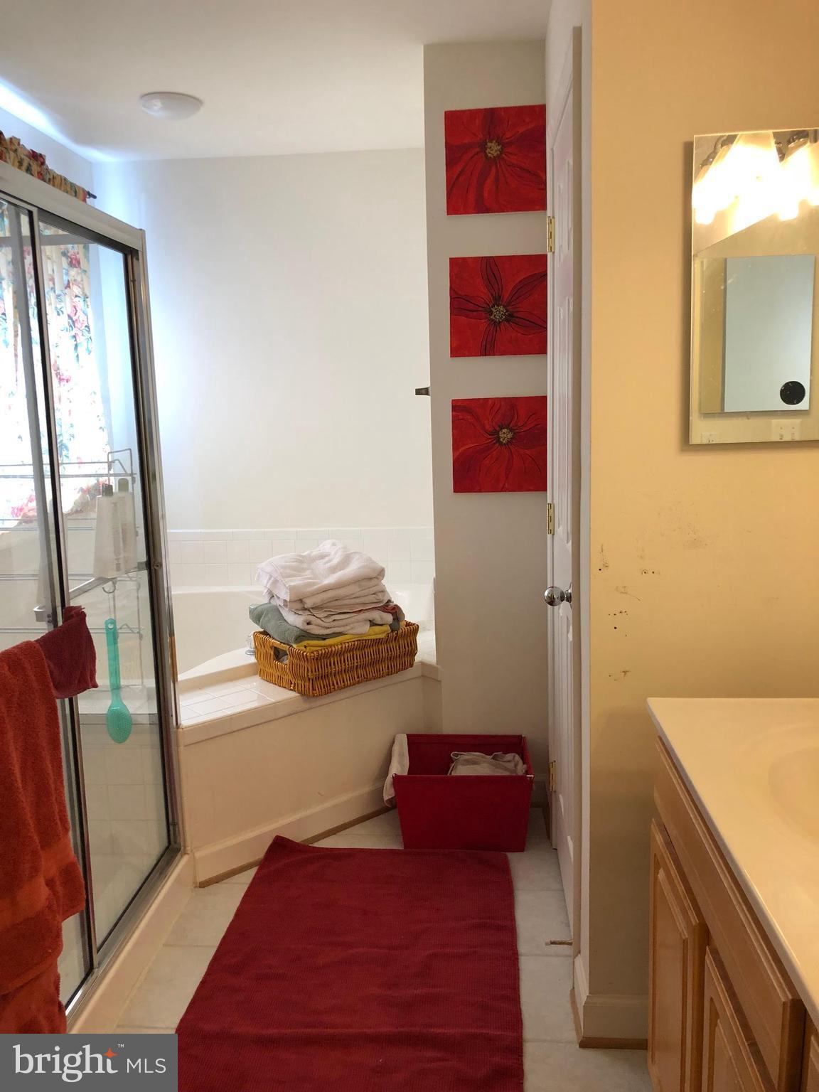 QUILTING BEE - Residential