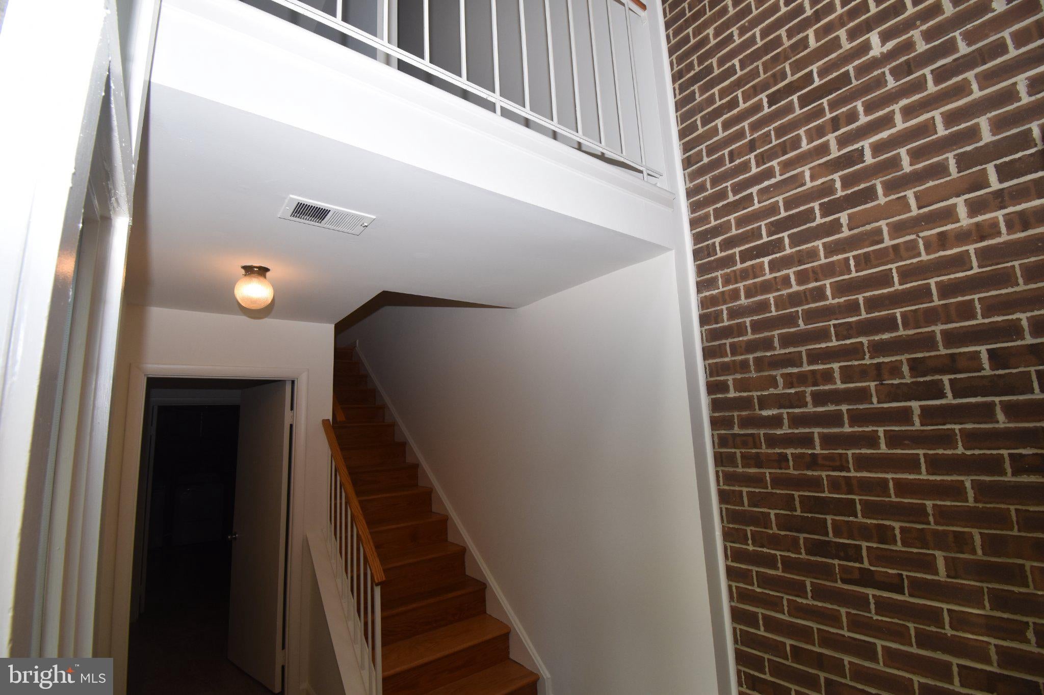 1436 GREENMONT