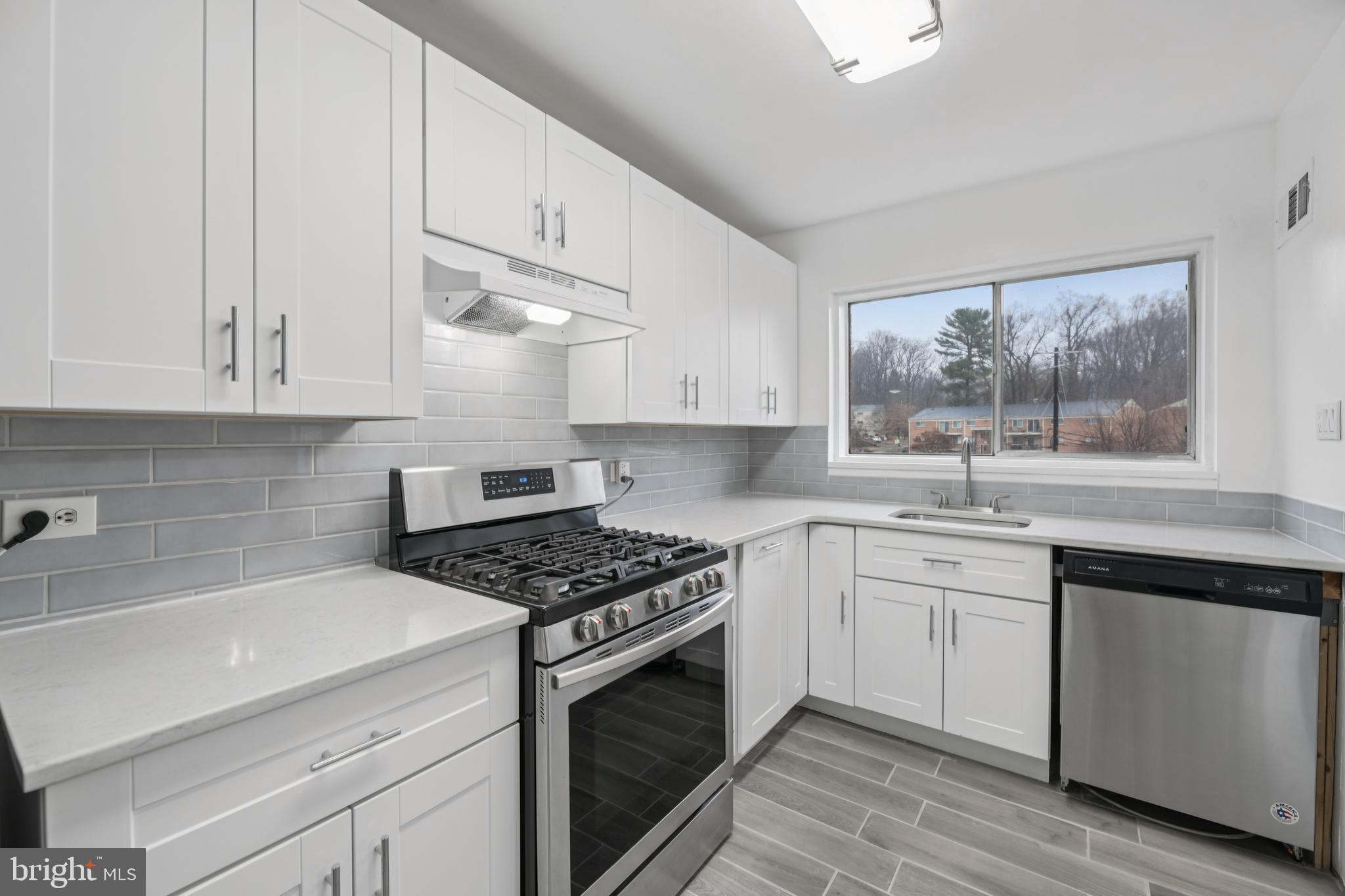 PARKSIDE CONDOMINIUMS - Residential