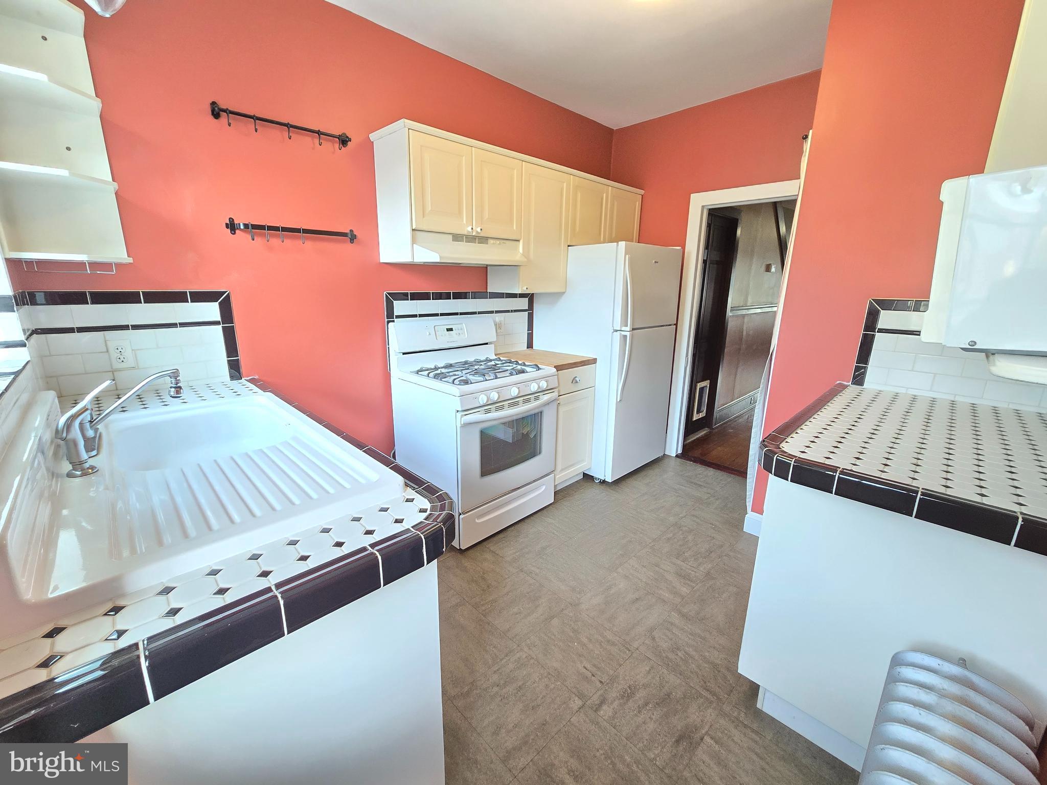 ROXBOROUGH - Residential Lease