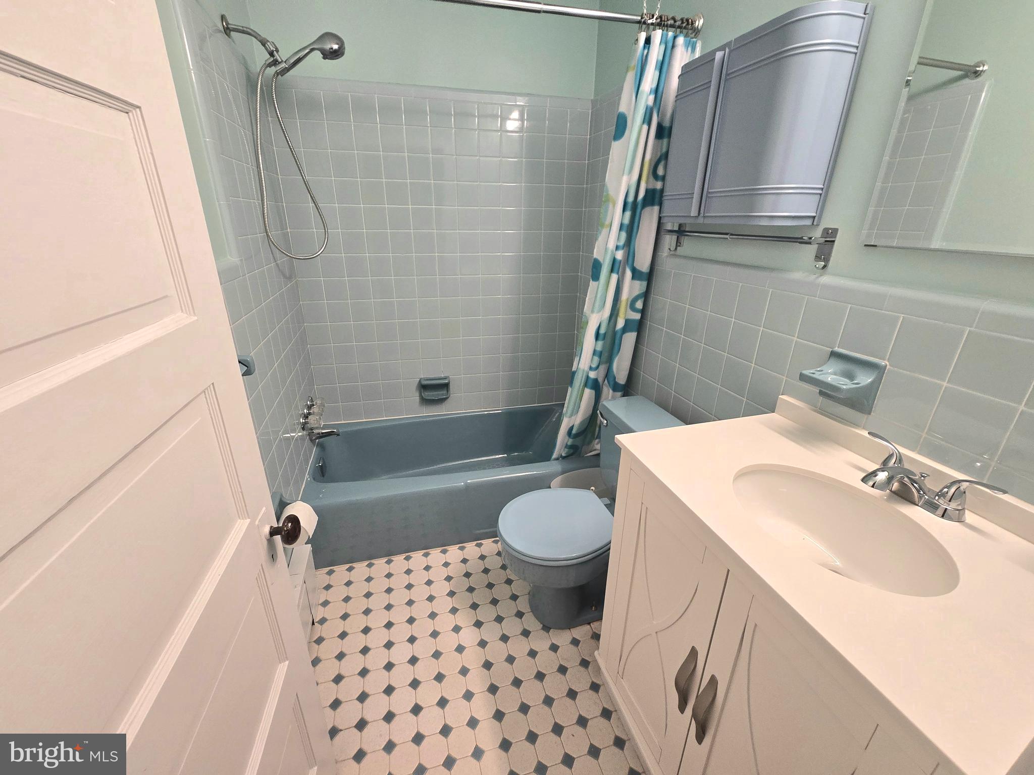 ROXBOROUGH - Residential Lease