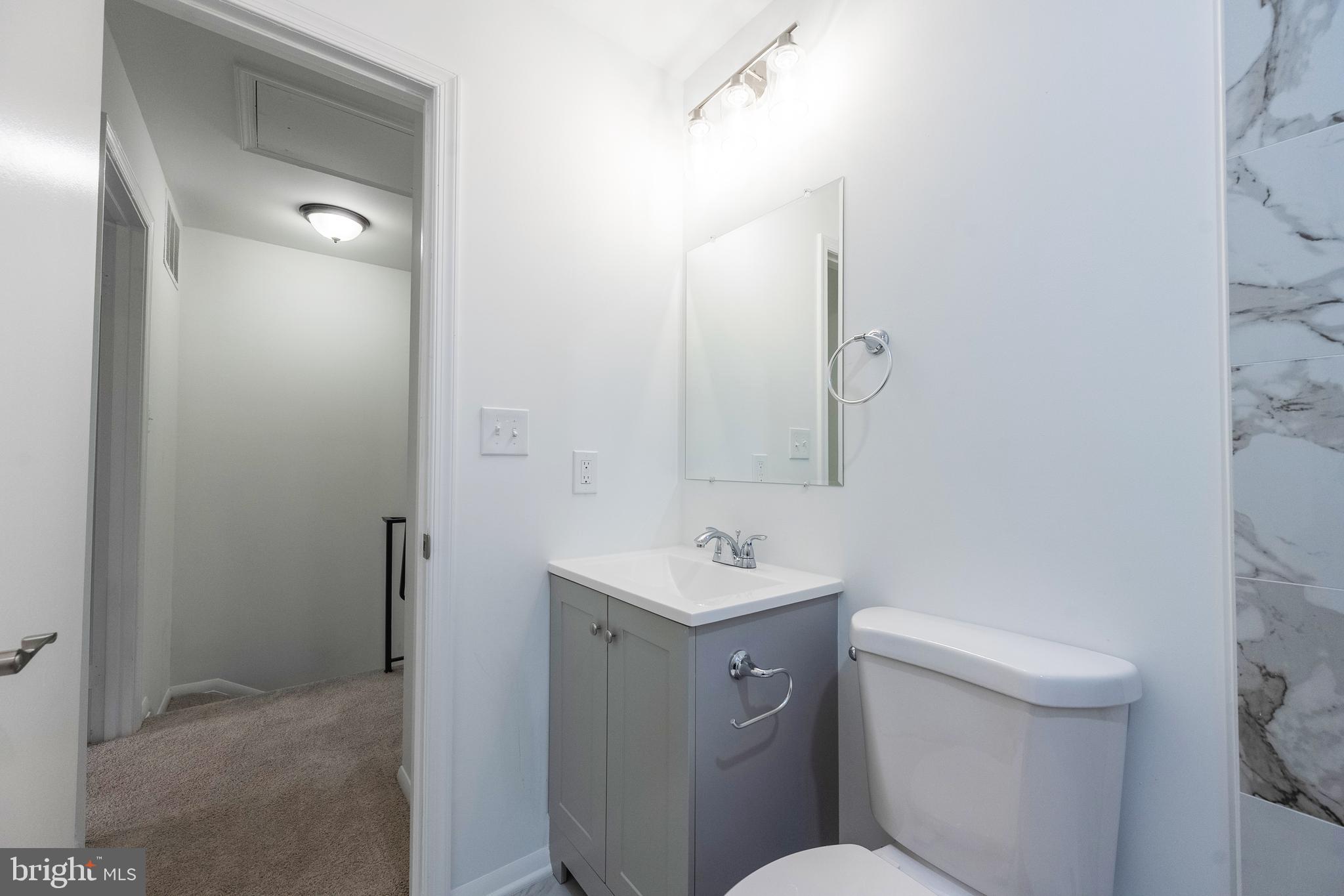 CARDINAL SQUARE - Residential