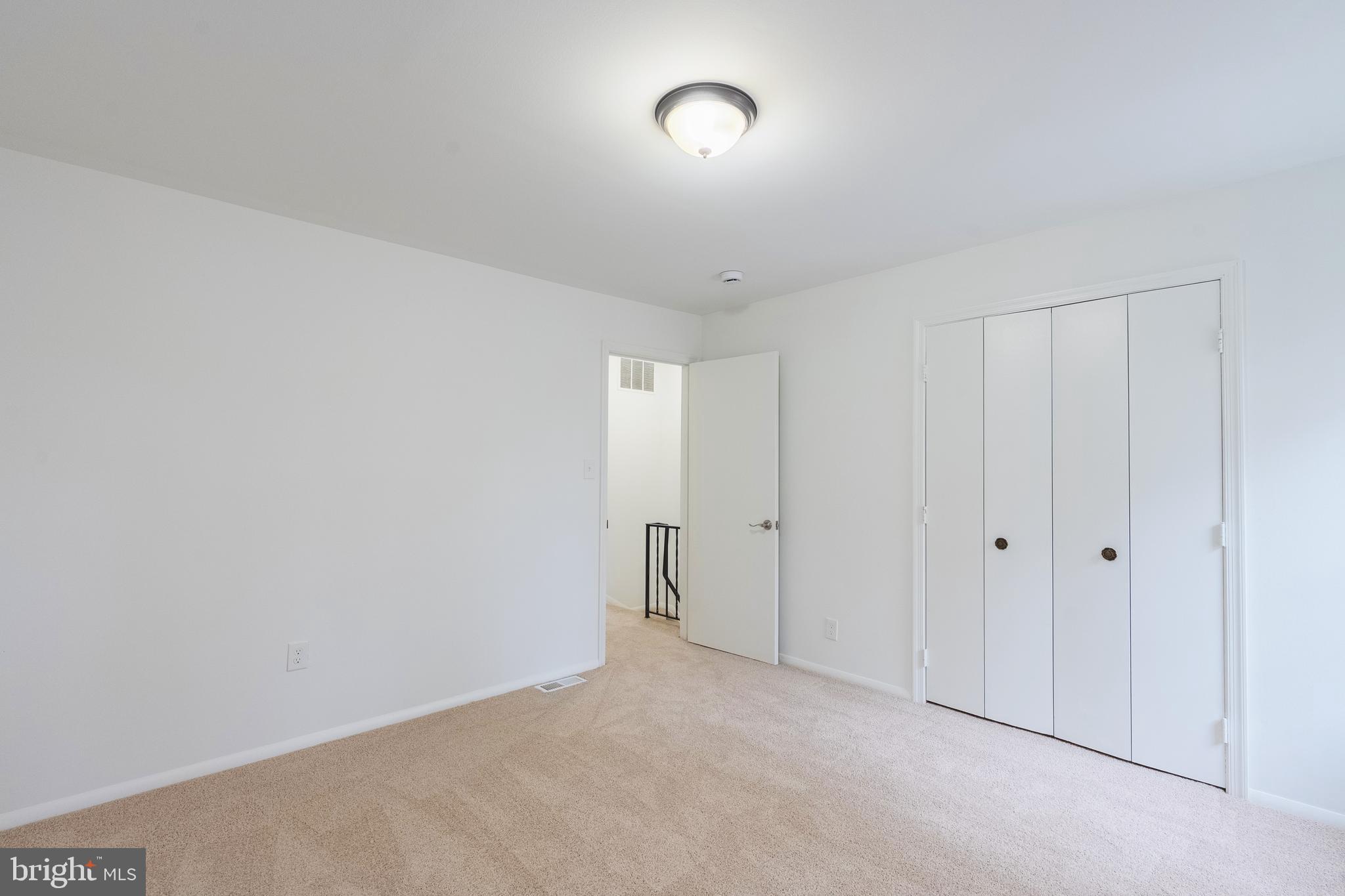 CARDINAL SQUARE - Residential