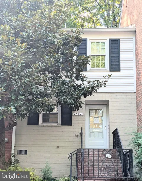7619 Tiverton Drive, Springfield, VA MLS: VAFX2278342