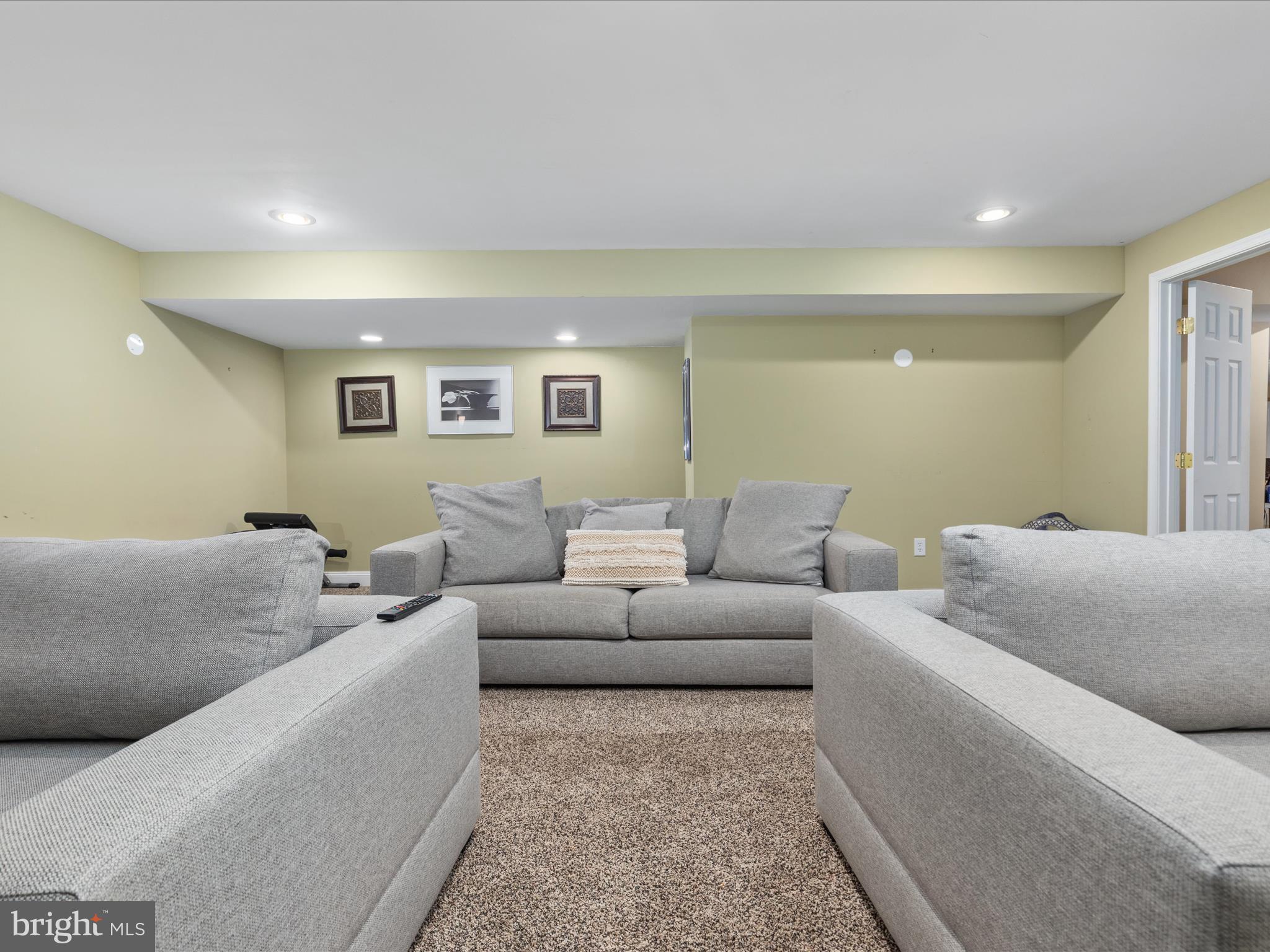 DOMINION VALLEY COUNTRY CLUB - Residential