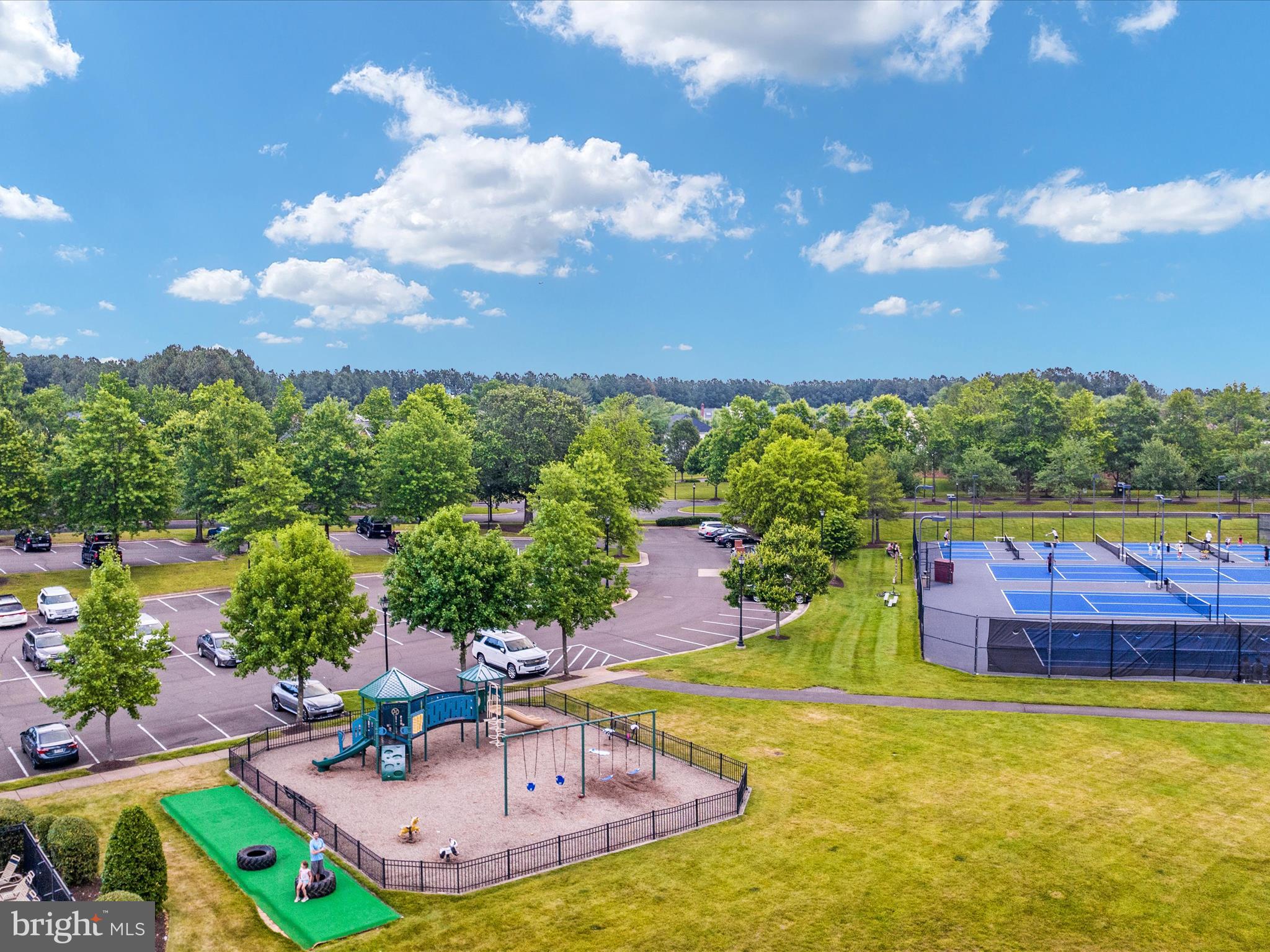 DOMINION VALLEY COUNTRY CLUB - Residential