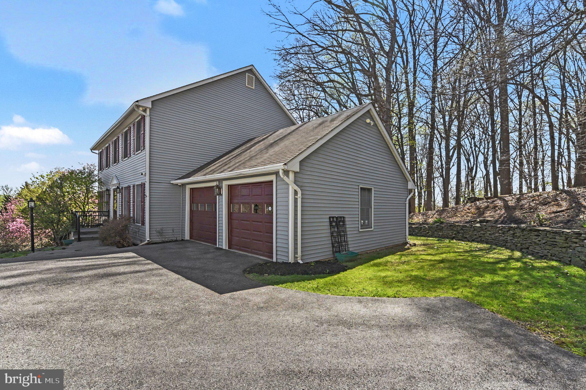 HUNT RIDGE - Residential