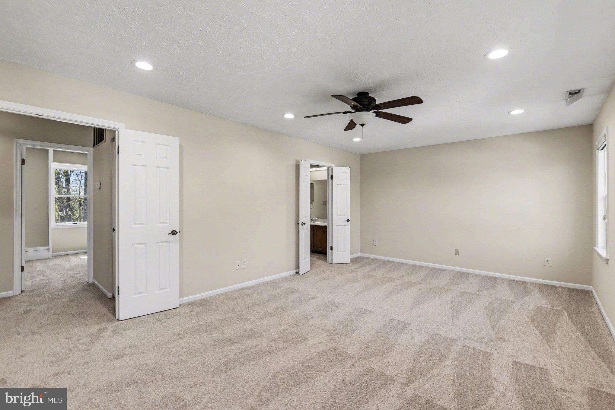 HUNT RIDGE - Residential