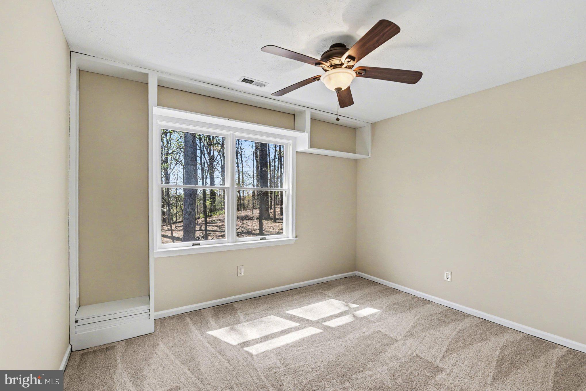 HUNT RIDGE - Residential