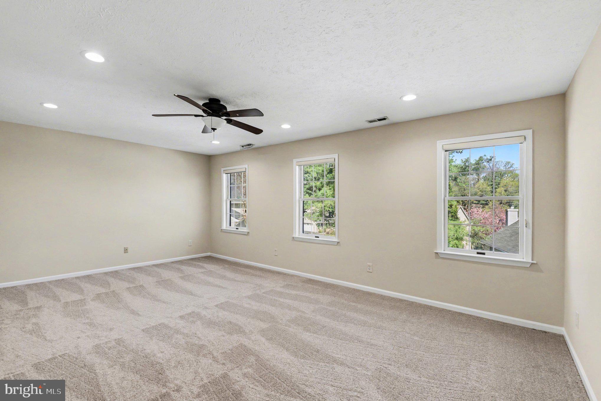 HUNT RIDGE - Residential