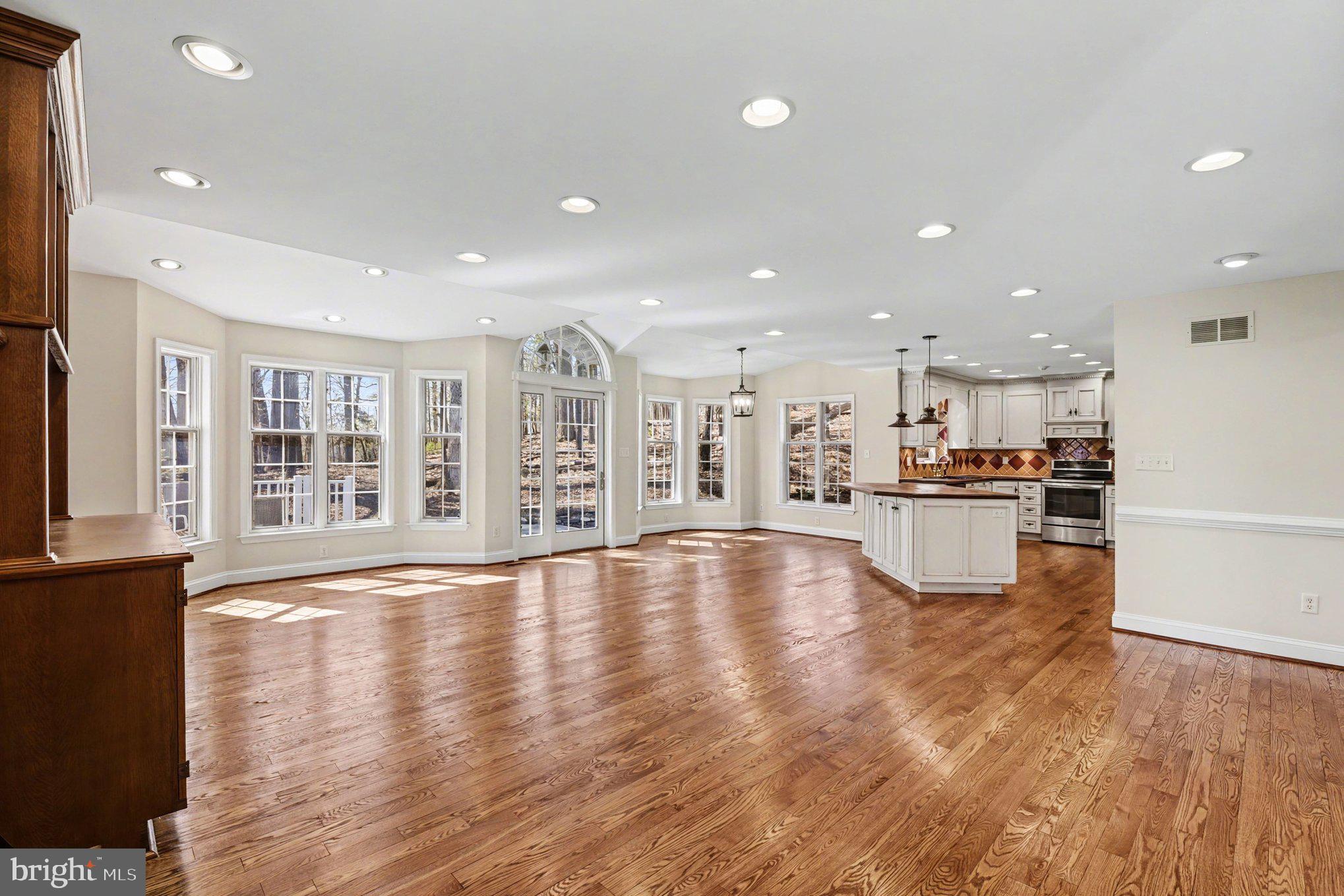 HUNT RIDGE - Residential