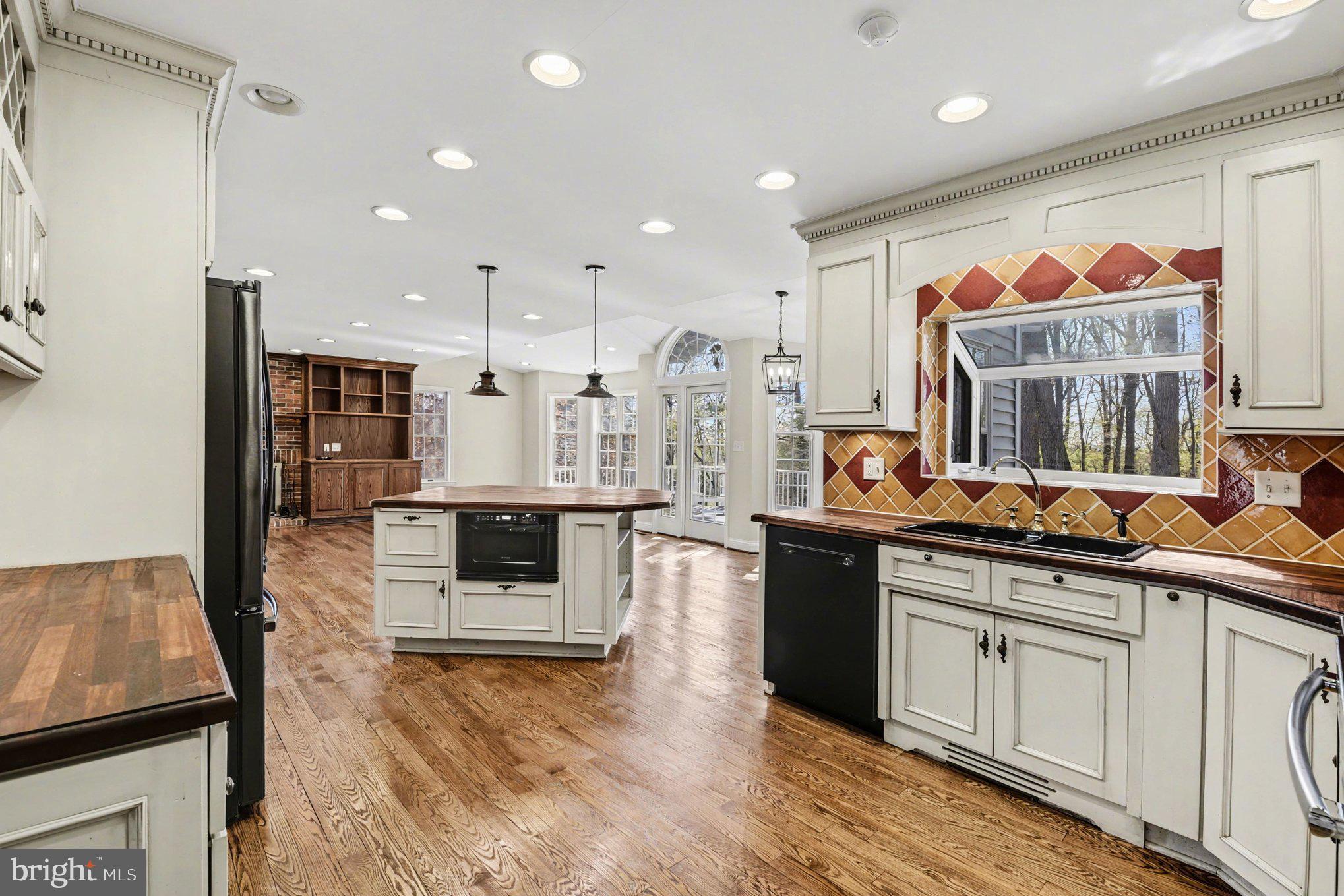 HUNT RIDGE - Residential