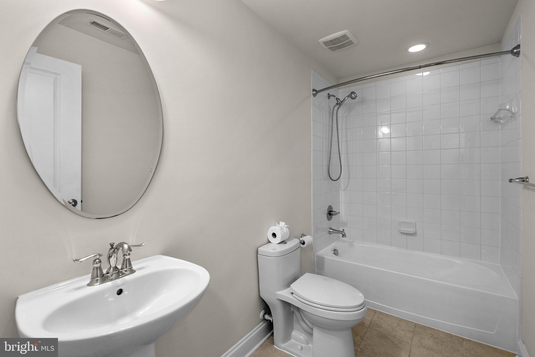 BALLARD GREEN - Residential Lease