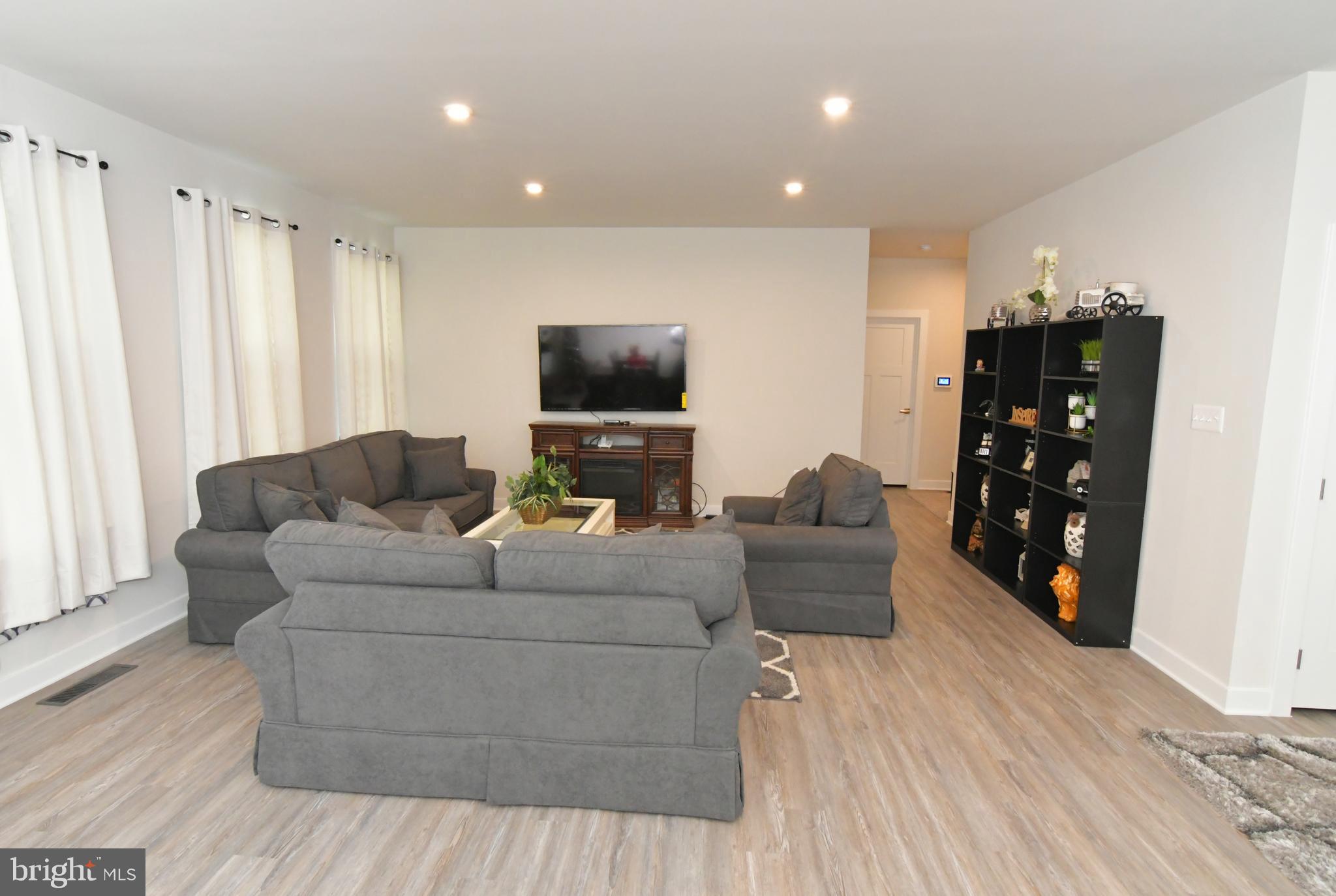 THE LAKES AT MARTINSBURG - Residential