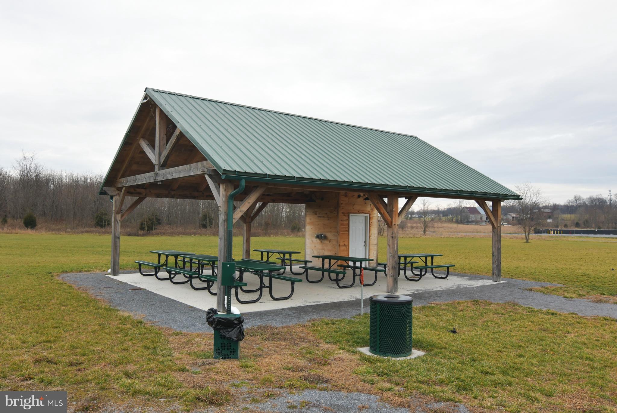 THE LAKES AT MARTINSBURG - Residential