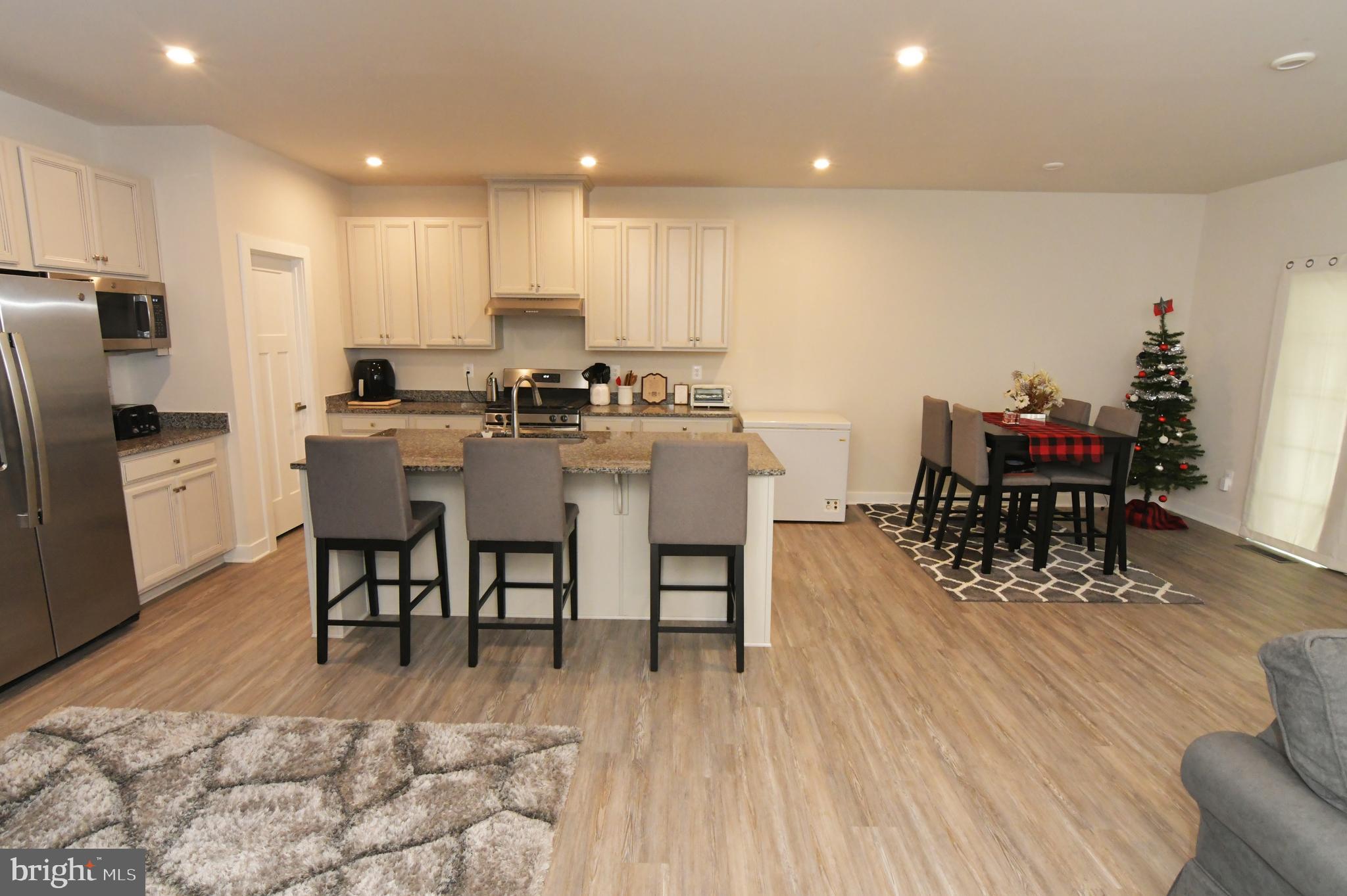 THE LAKES AT MARTINSBURG - Residential