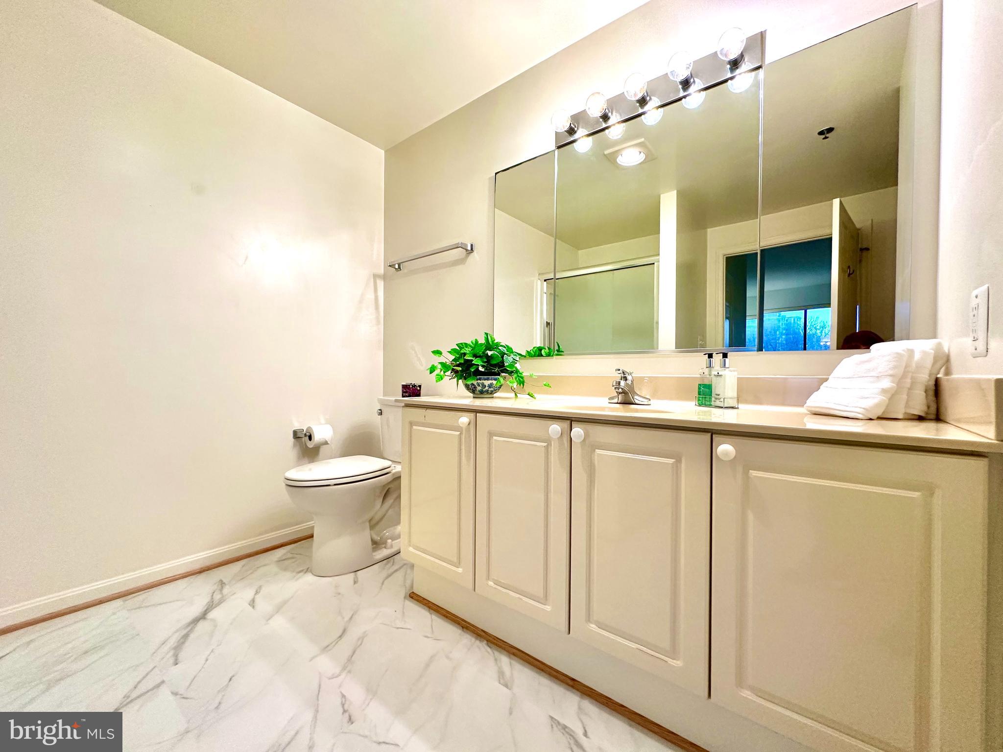 LEISURE WORLD - Residential