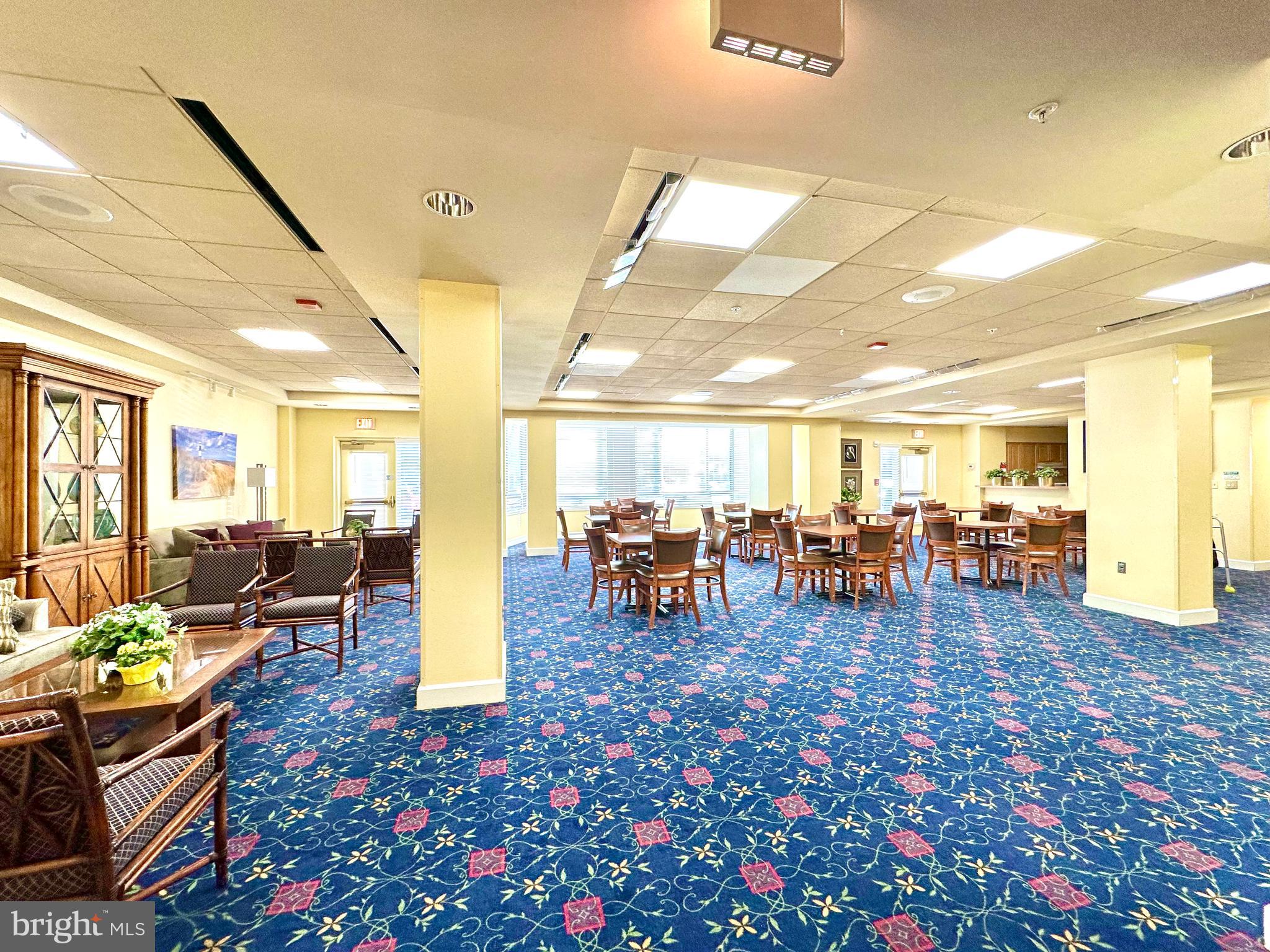 LEISURE WORLD - Residential