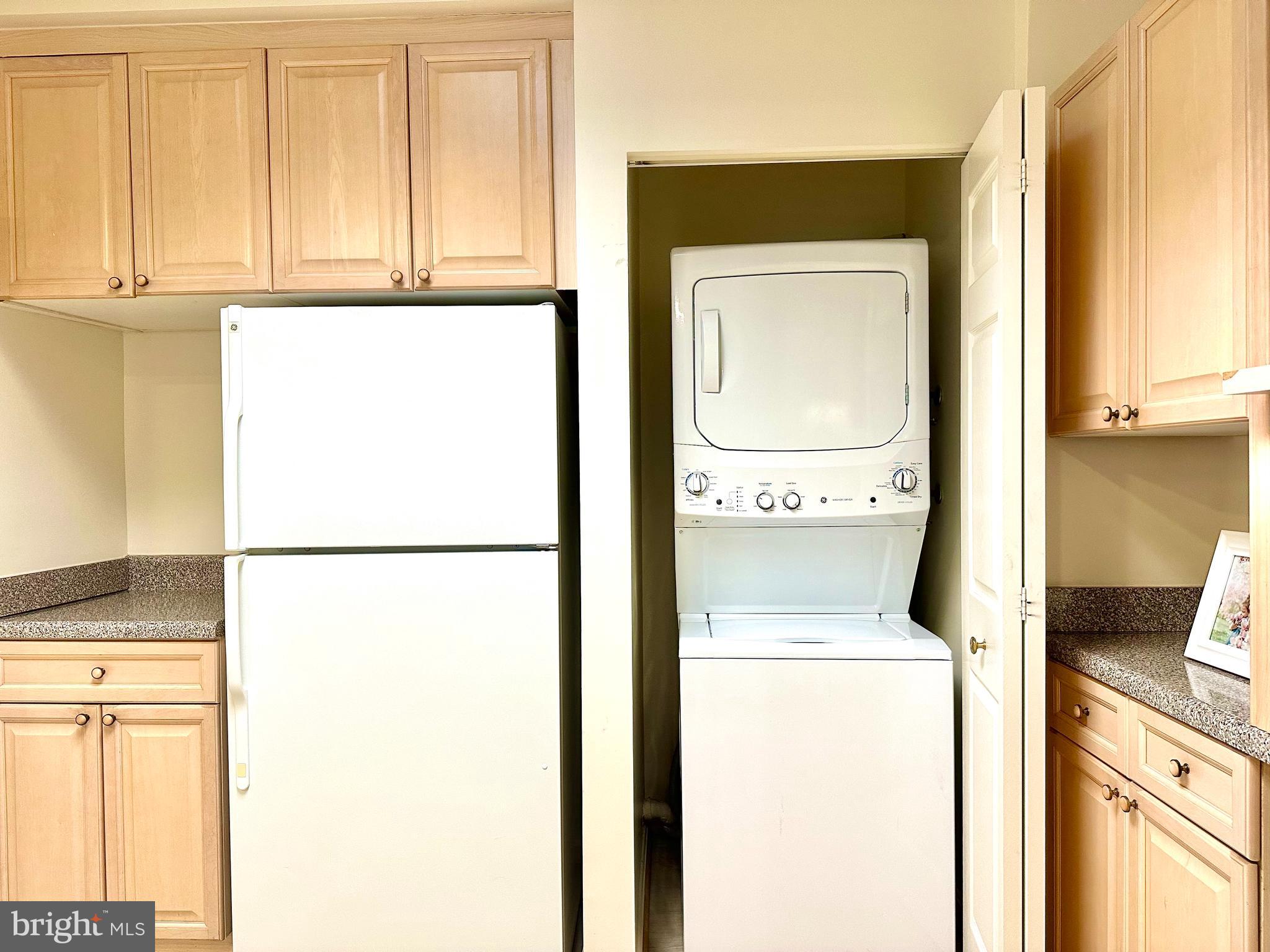 LEISURE WORLD - Residential