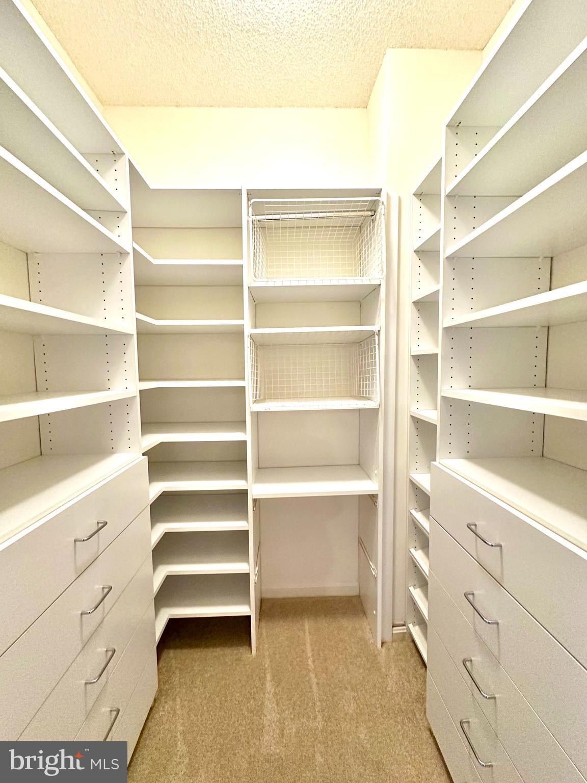 LEISURE WORLD - Residential