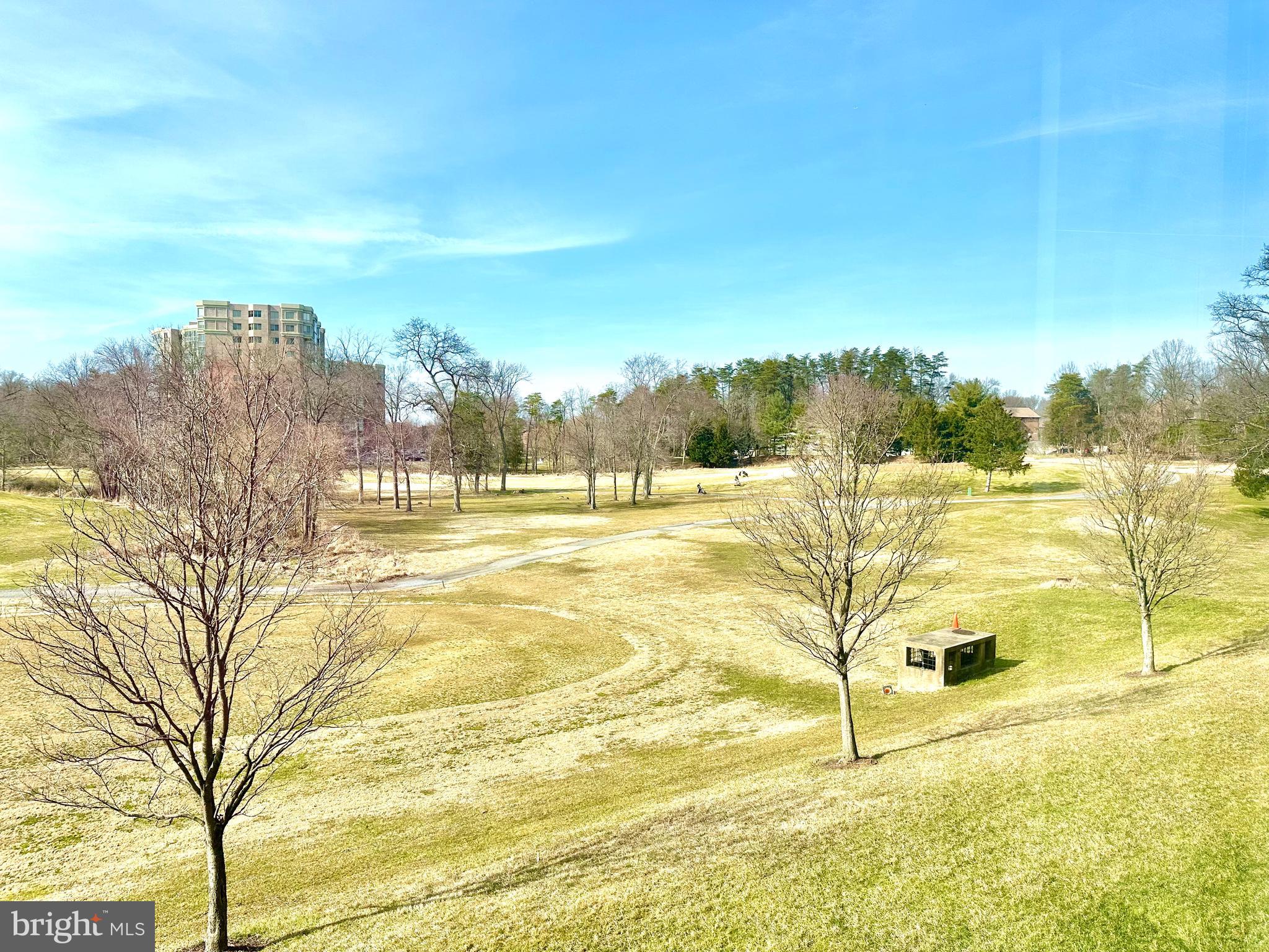 LEISURE WORLD - Residential