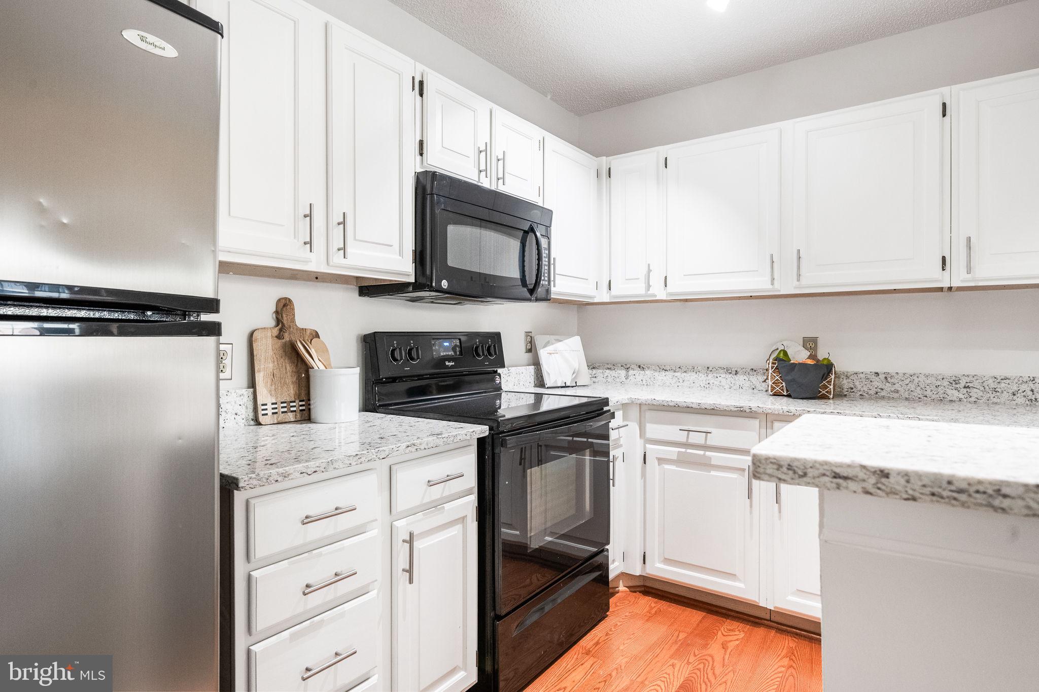 HILLWOOD - Residential