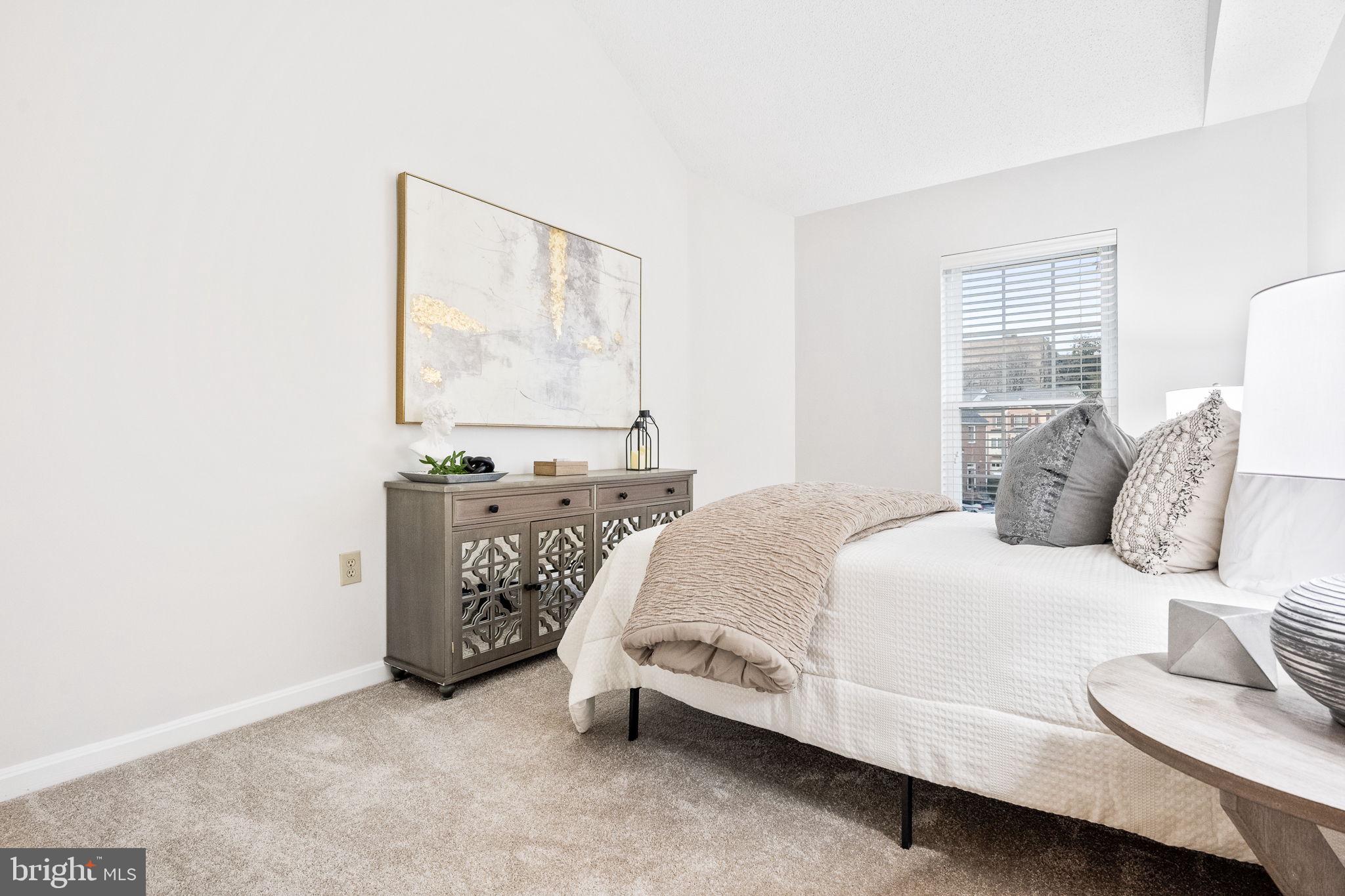 HILLWOOD - Residential