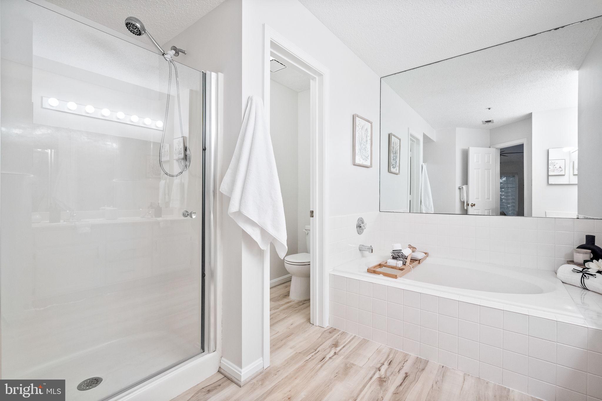 HILLWOOD - Residential