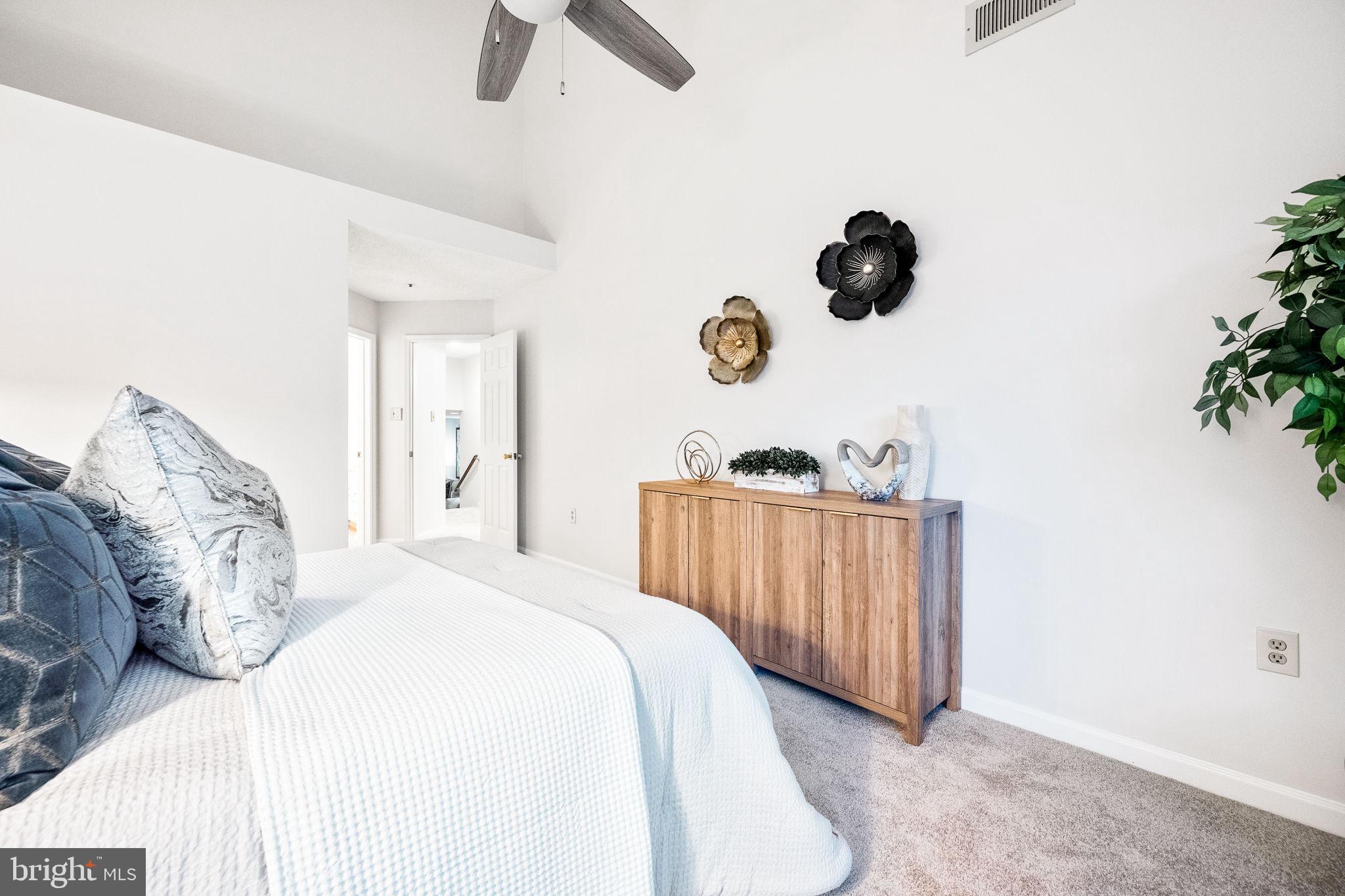 HILLWOOD - Residential