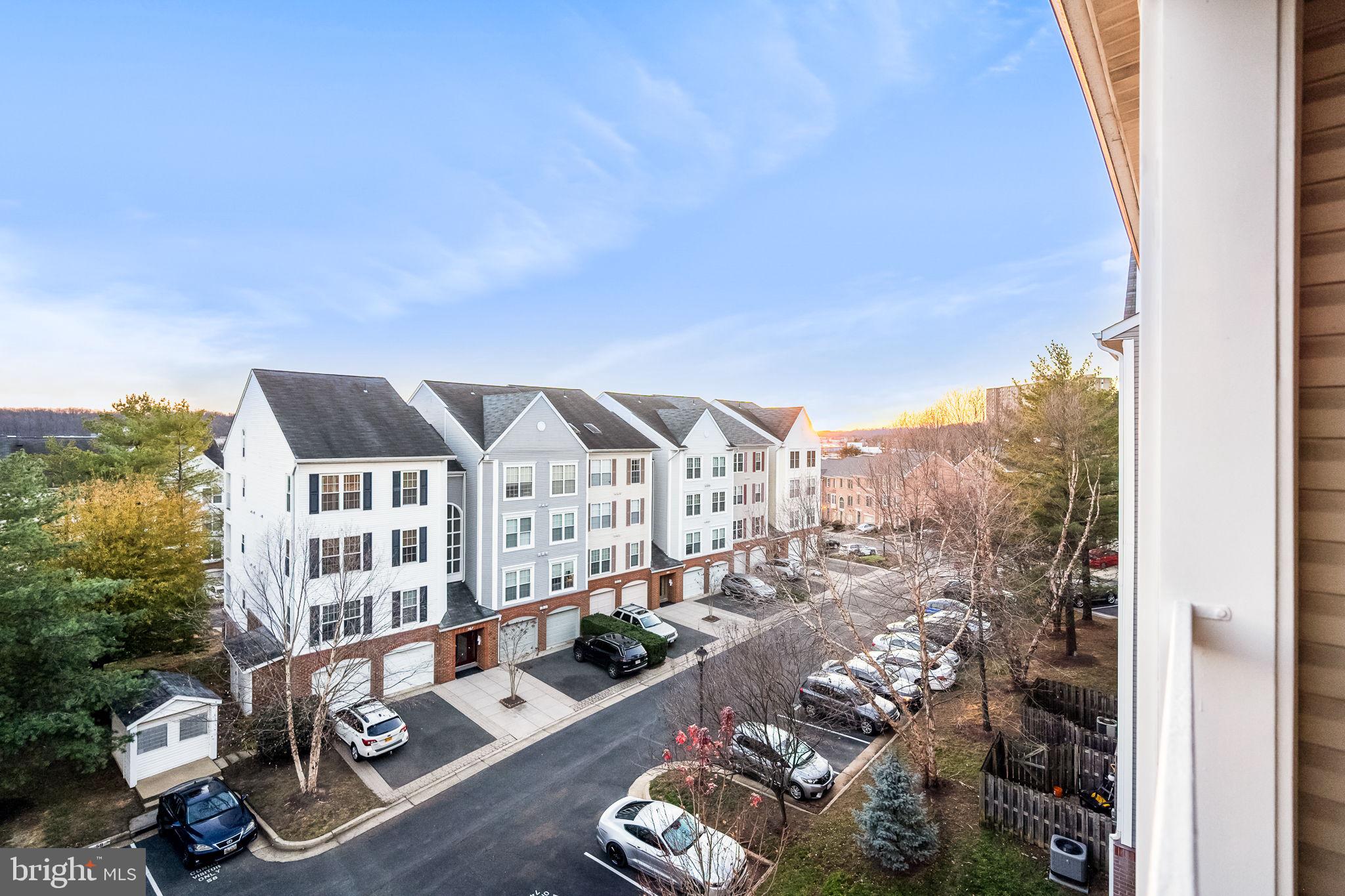 HILLWOOD - Residential