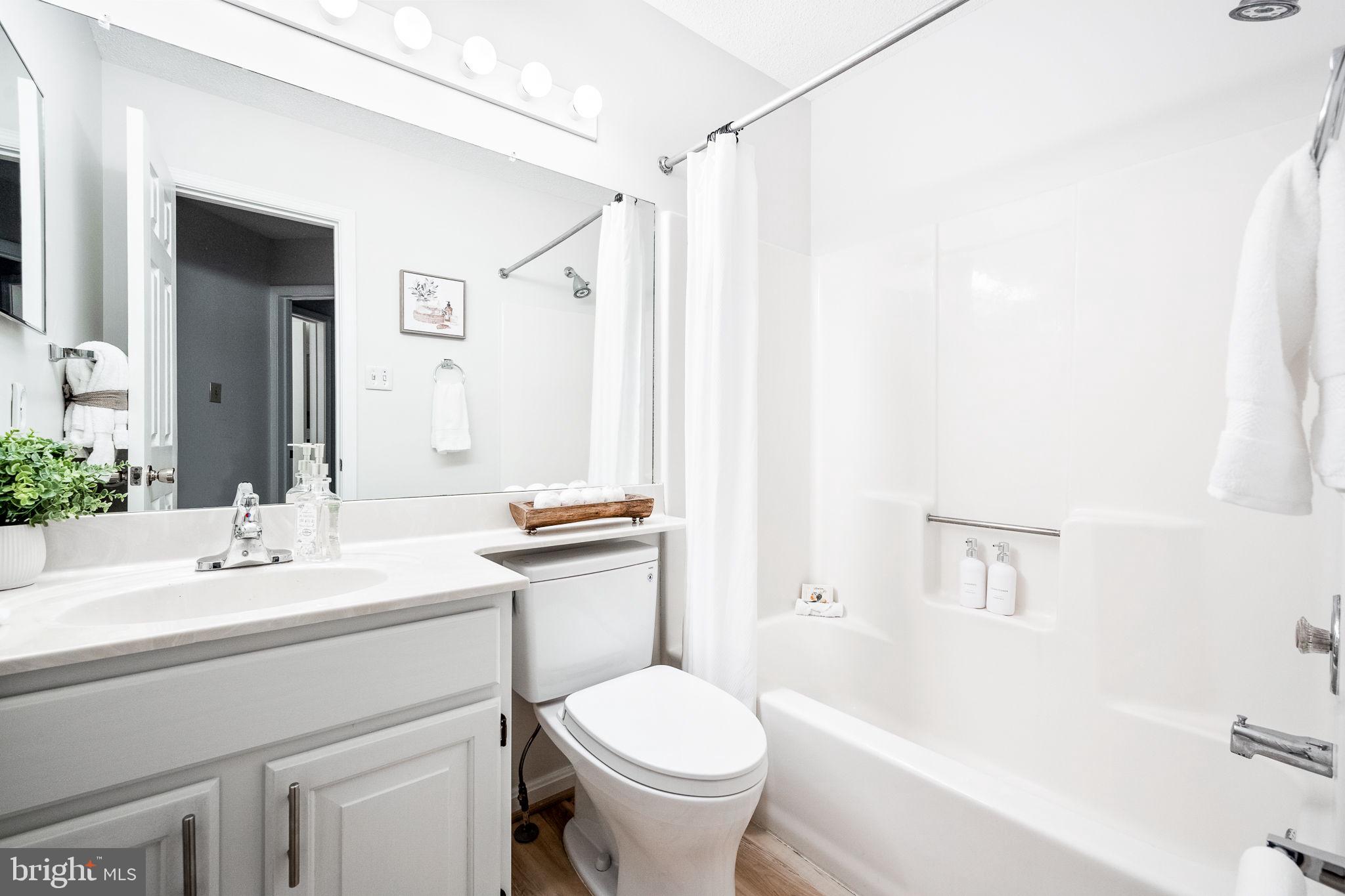 HILLWOOD - Residential