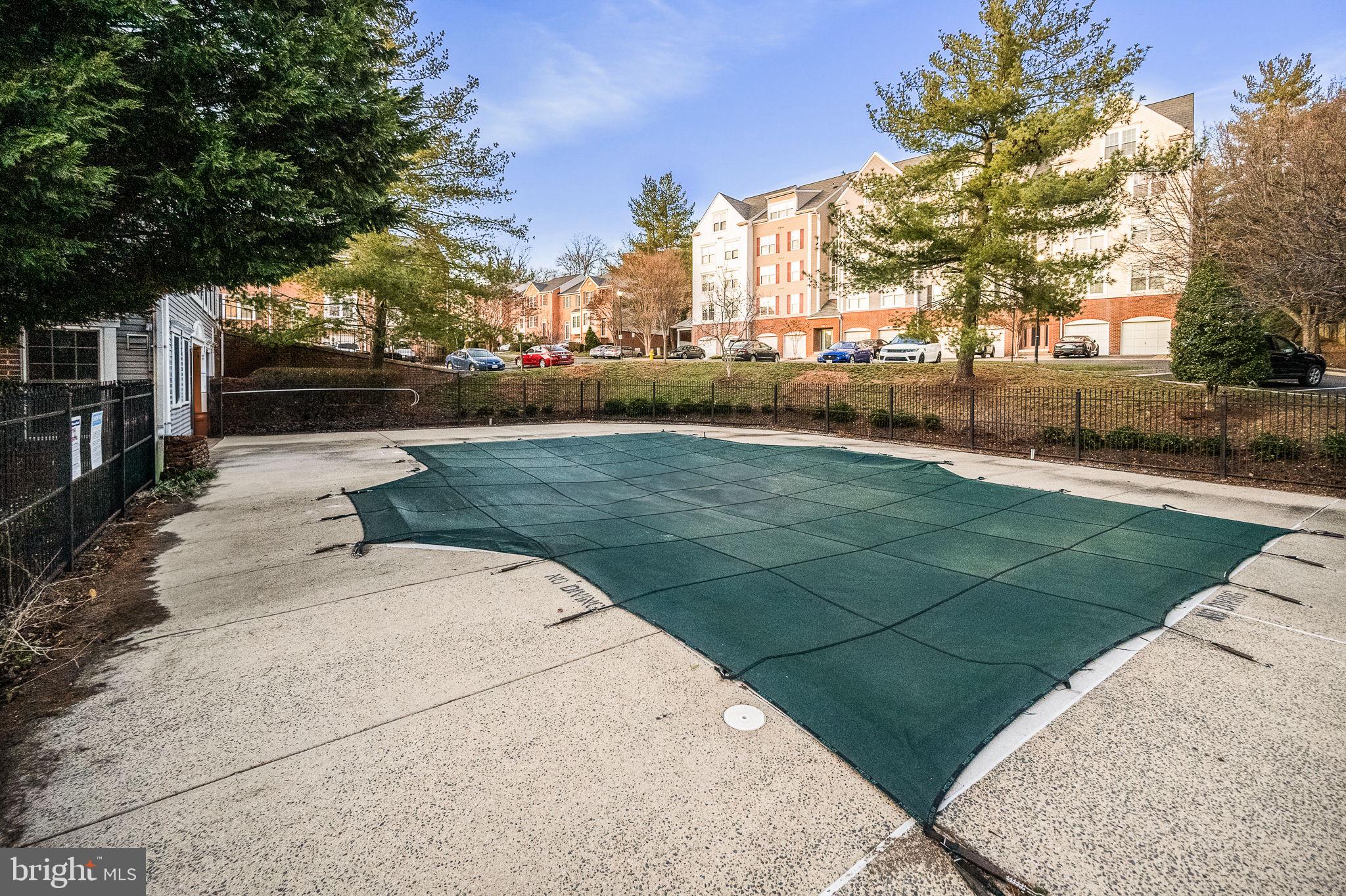 HILLWOOD - Residential