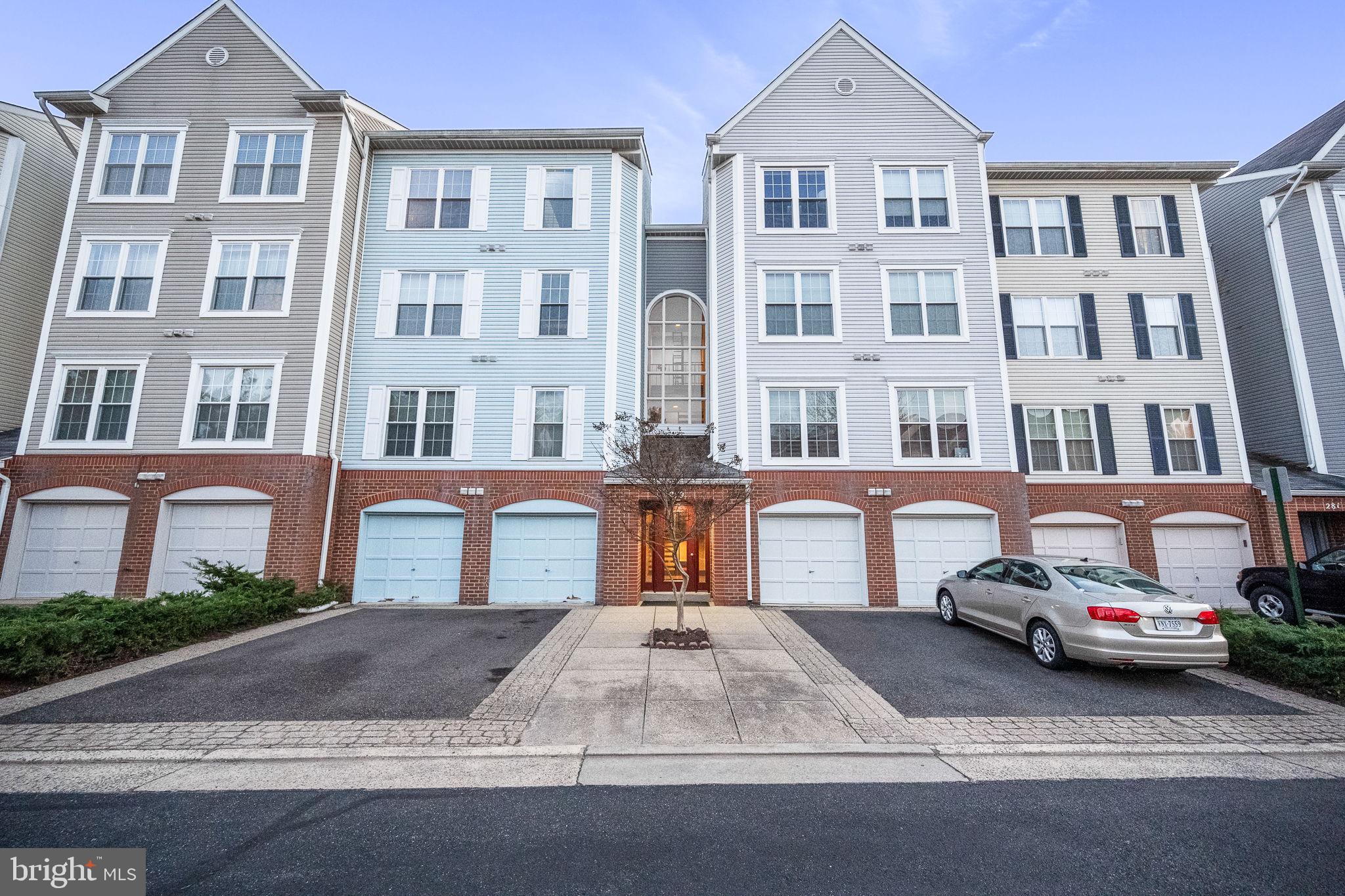 HILLWOOD - Residential