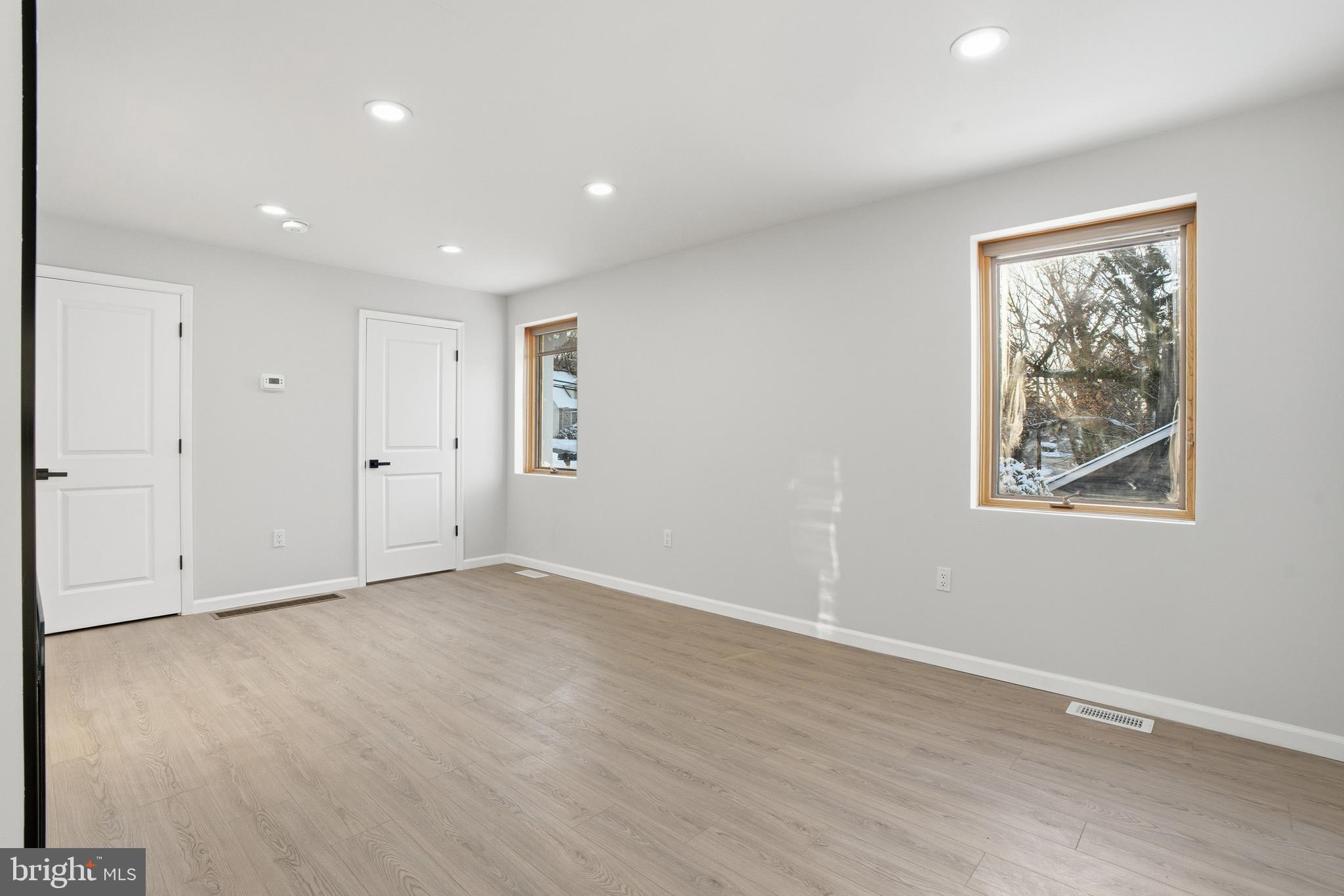 HUNTINGDON VALLEY - Residential