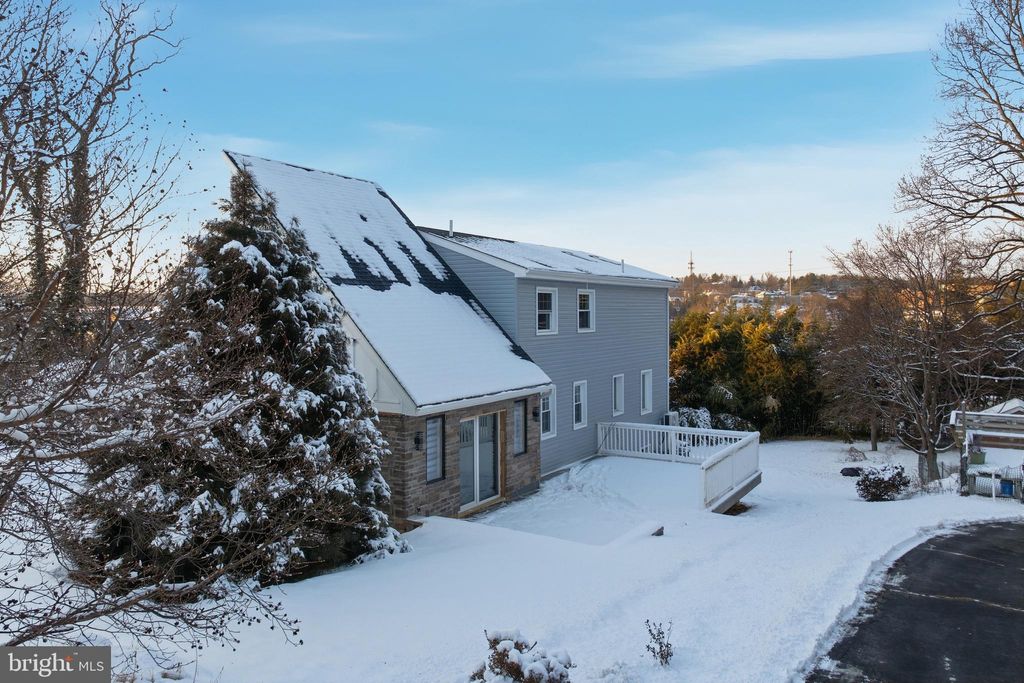 Photo of 2480 Dale Road, HUNTINGDON VALLEY, PA 19006 (MLS # PAMC2166094)