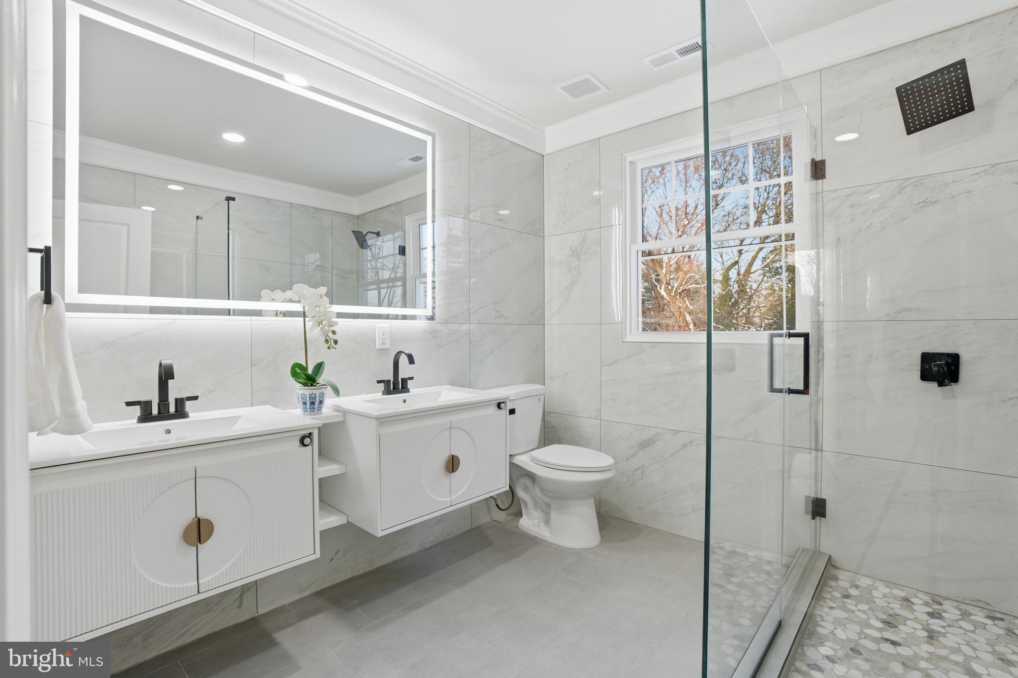 HUNTINGDON VALLEY - Residential