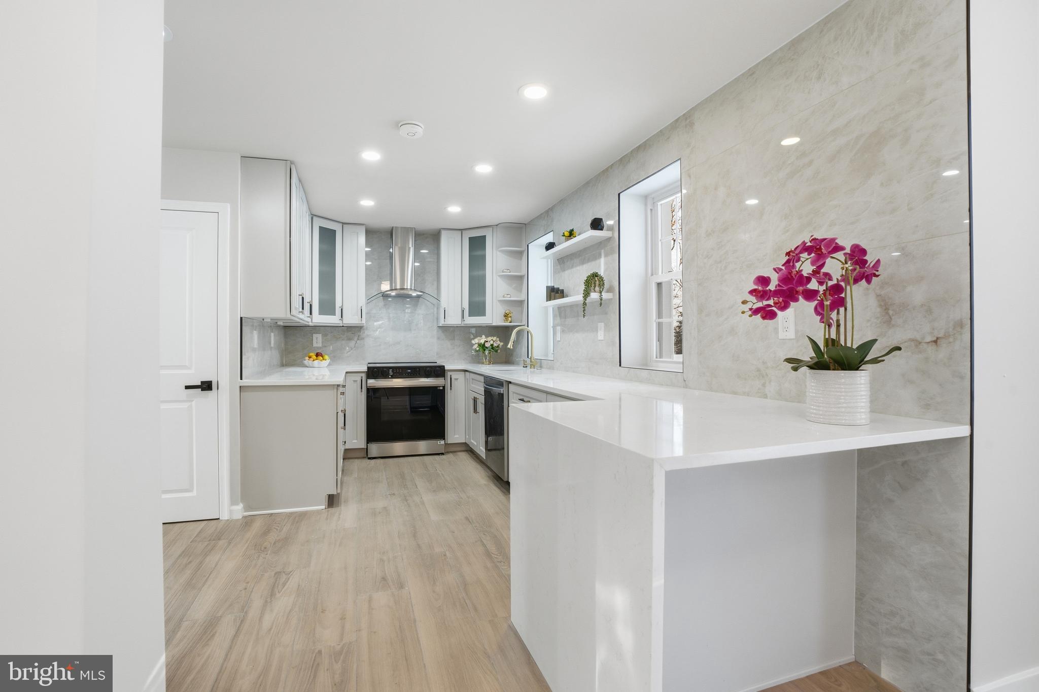 HUNTINGDON VALLEY - Residential