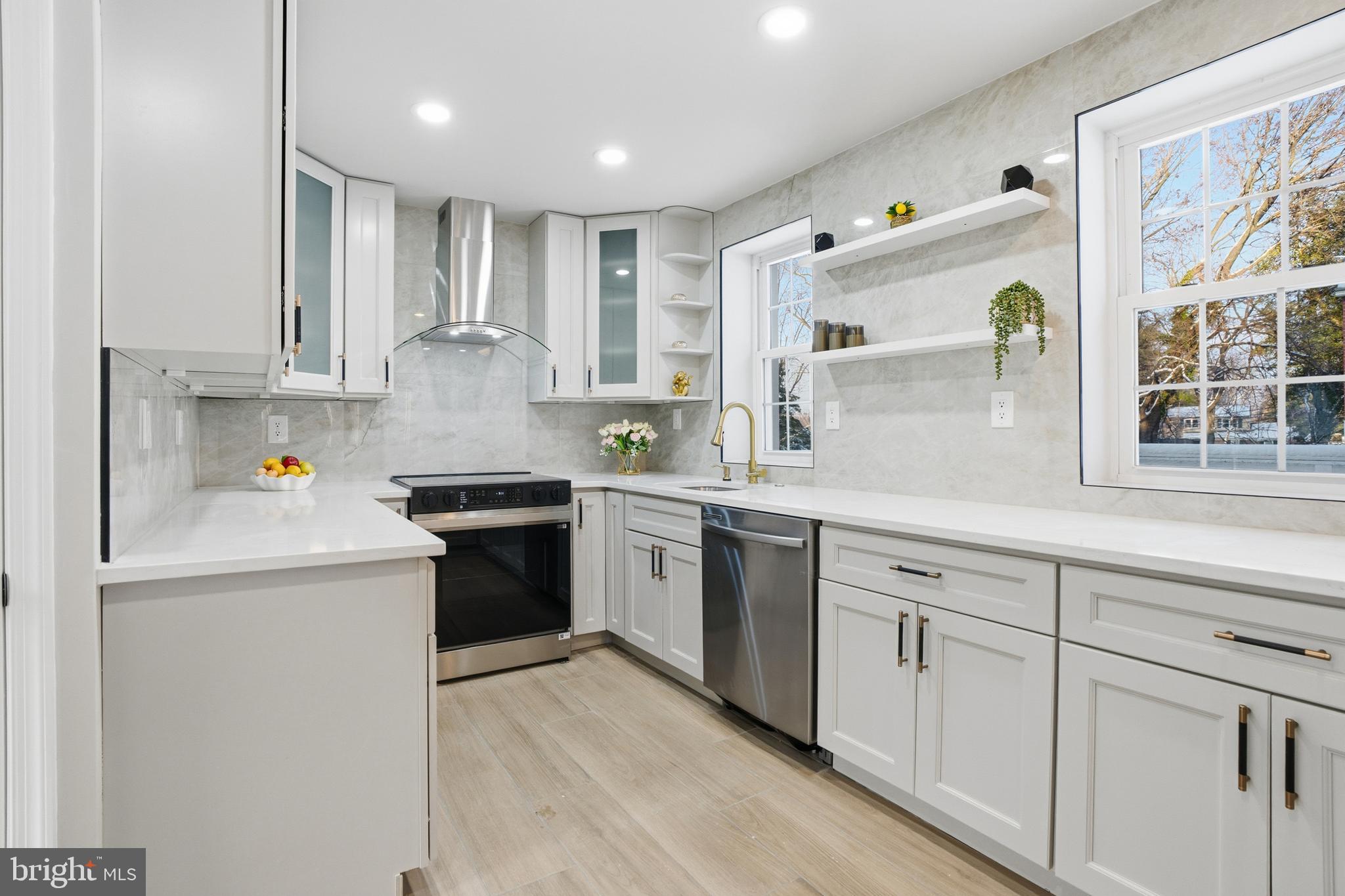 HUNTINGDON VALLEY - Residential