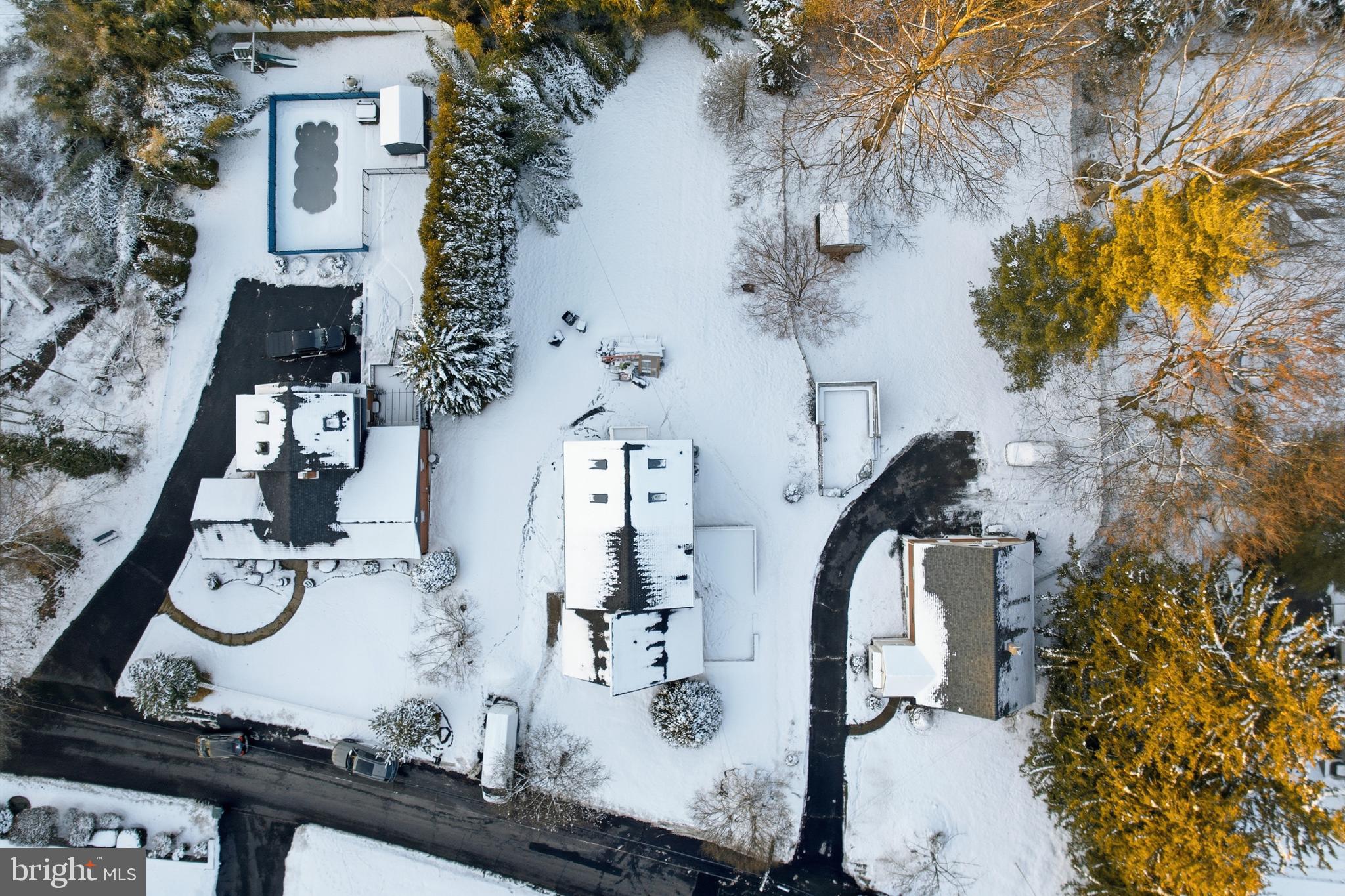 HUNTINGDON VALLEY - Residential