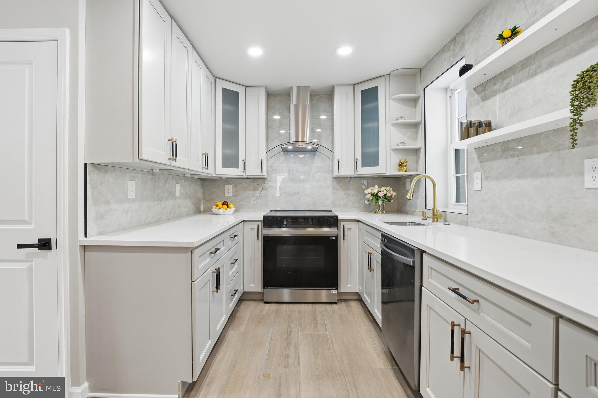 HUNTINGDON VALLEY - Residential