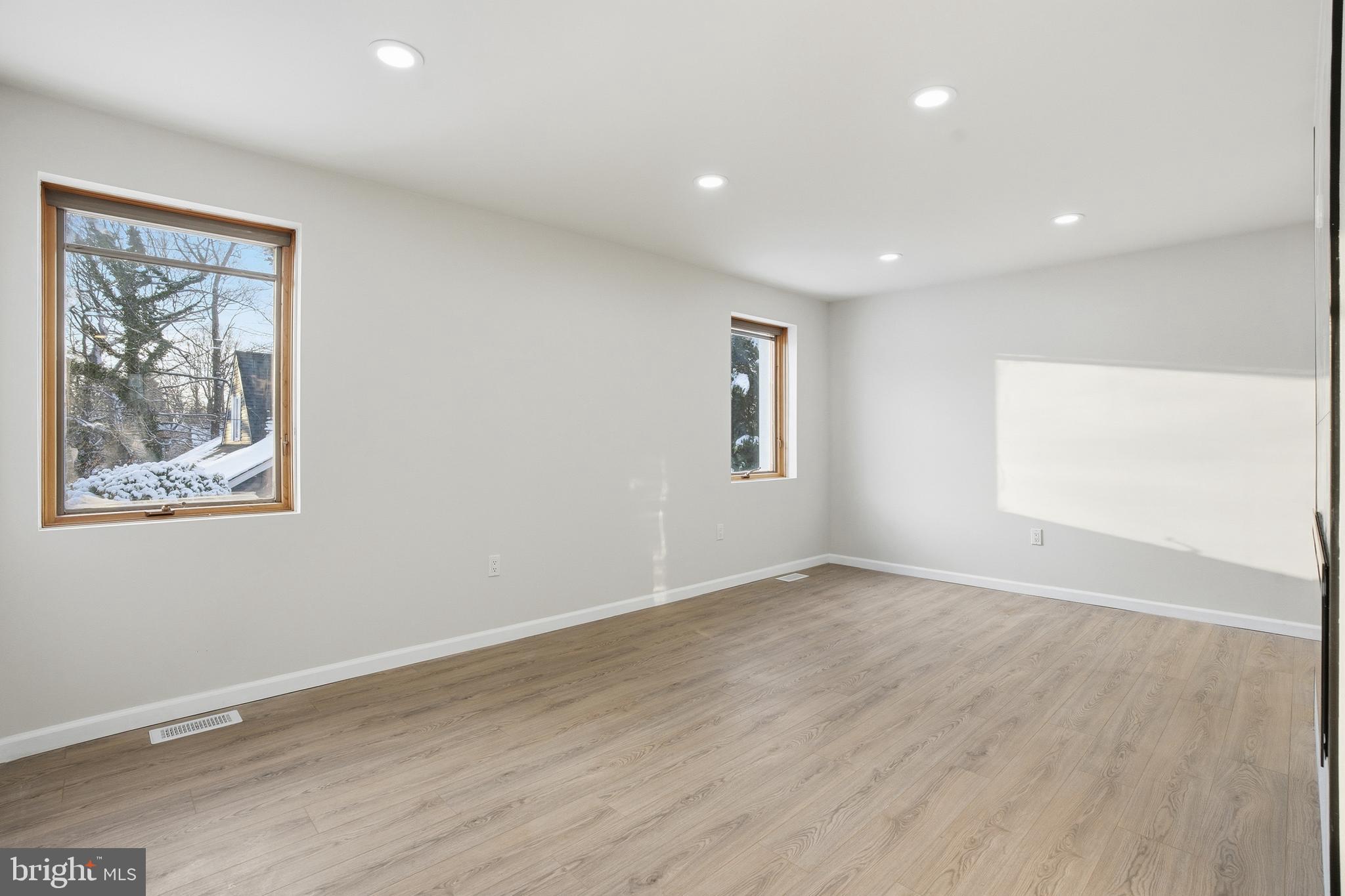 HUNTINGDON VALLEY - Residential