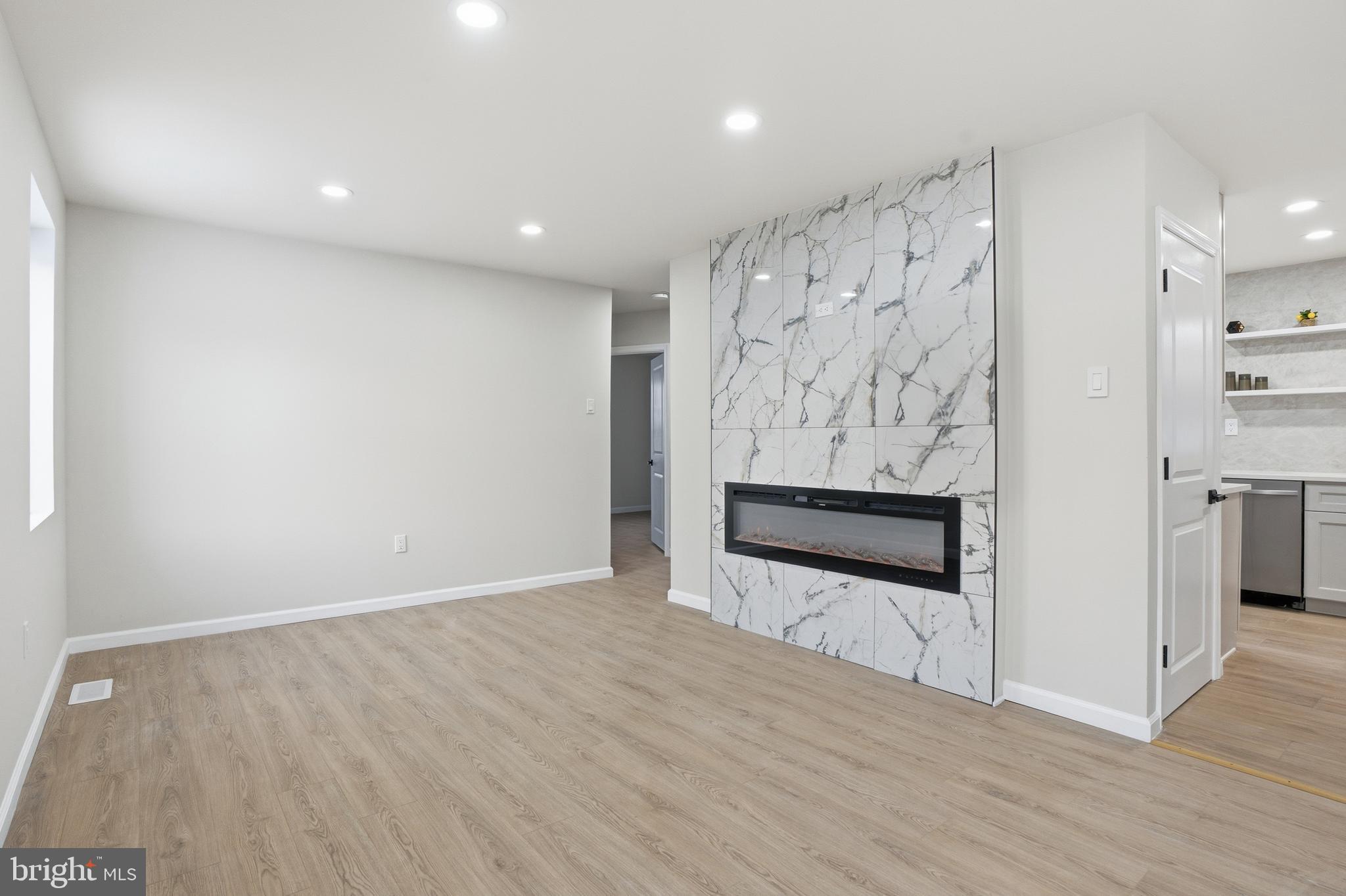 HUNTINGDON VALLEY - Residential