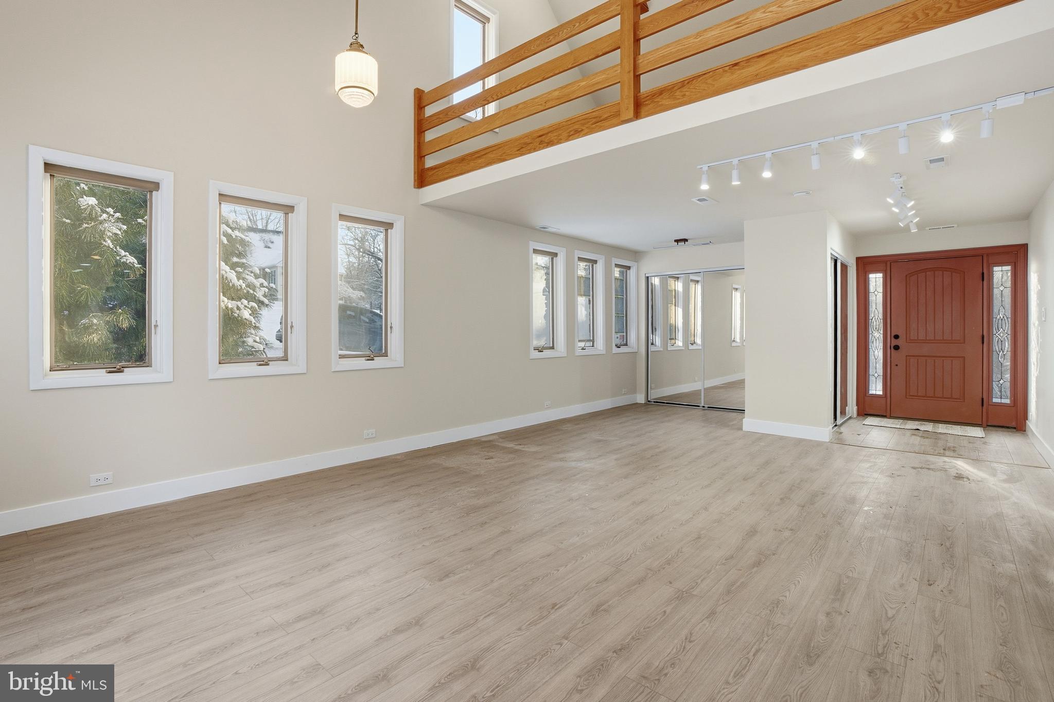 HUNTINGDON VALLEY - Residential