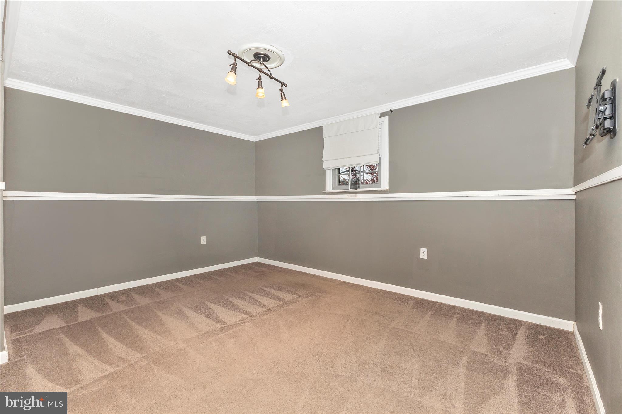 WHISPERING MEADOWS - Residential