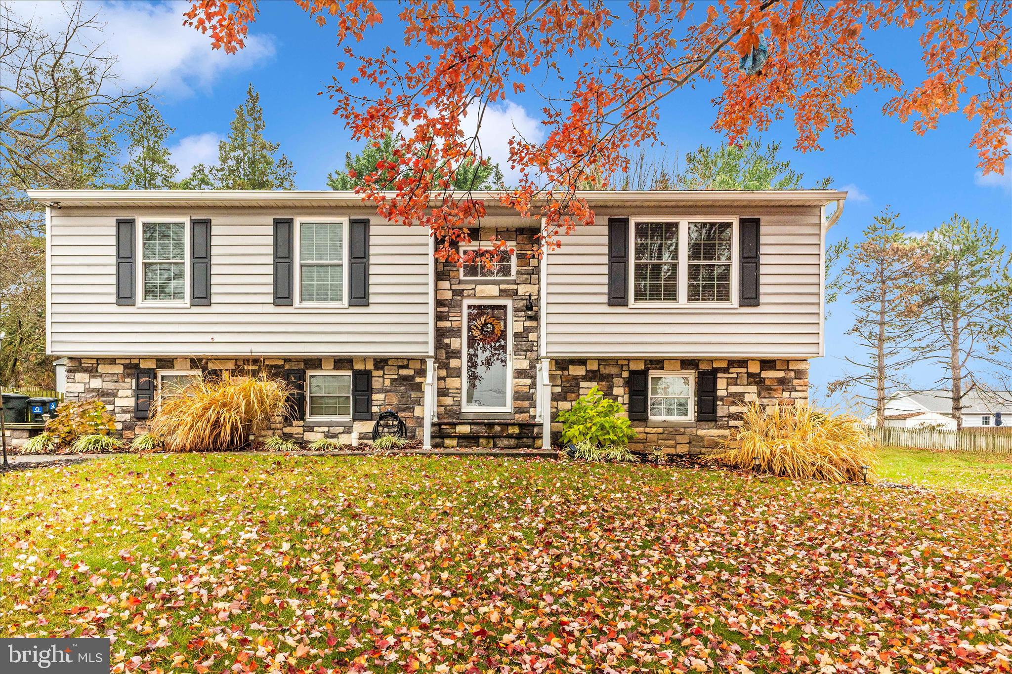 WHISPERING MEADOWS - Residential